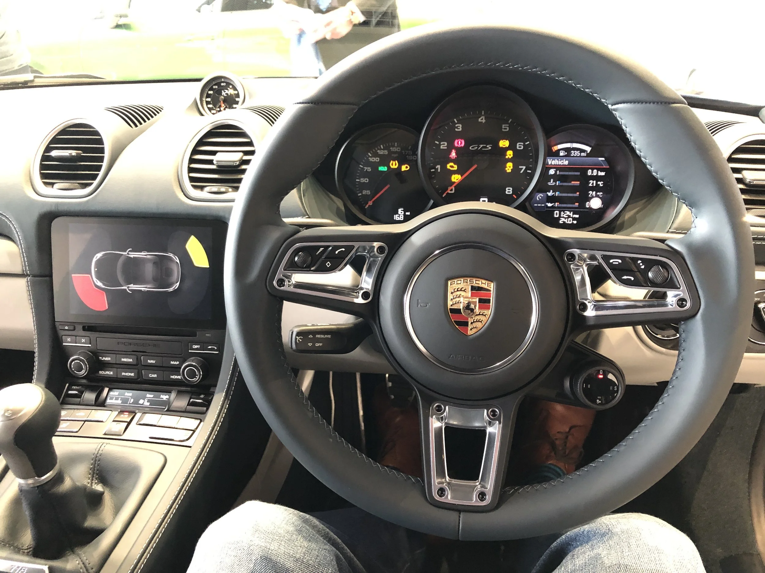 718 cockpit IMG_0100.JPG