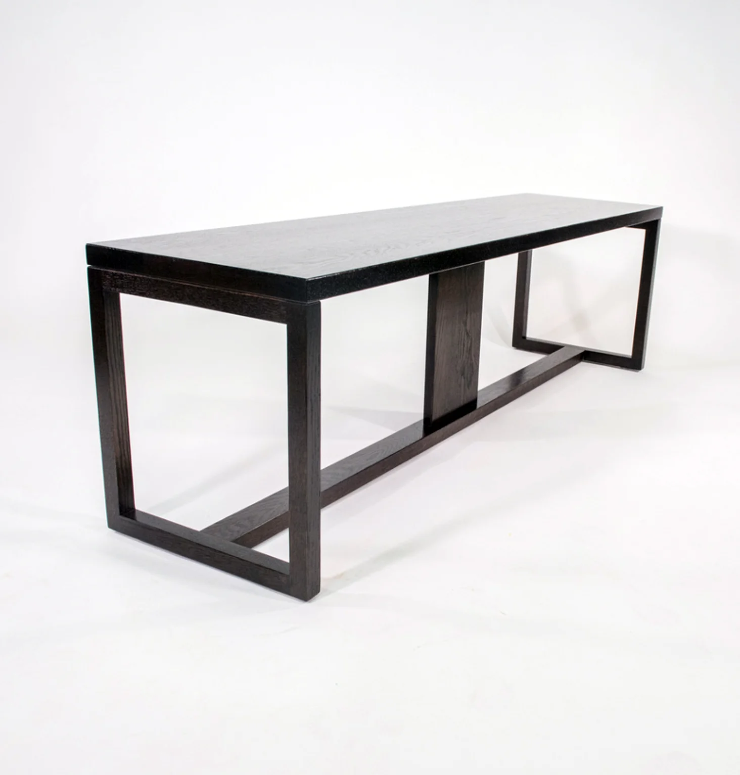 gallerybench.jpg