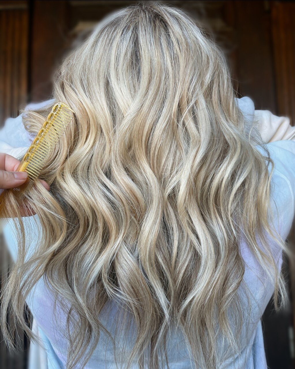 @_mollyjanehair is here to make sure your hair is light and bright in time for summer! Molly loves using the Heart of Glass Sheer Glaze when heat styling blonde hair to keep it healthy. Have you tried it for yourself? ☀️ ​​​​​​​​​

#knoxville #knoxvi