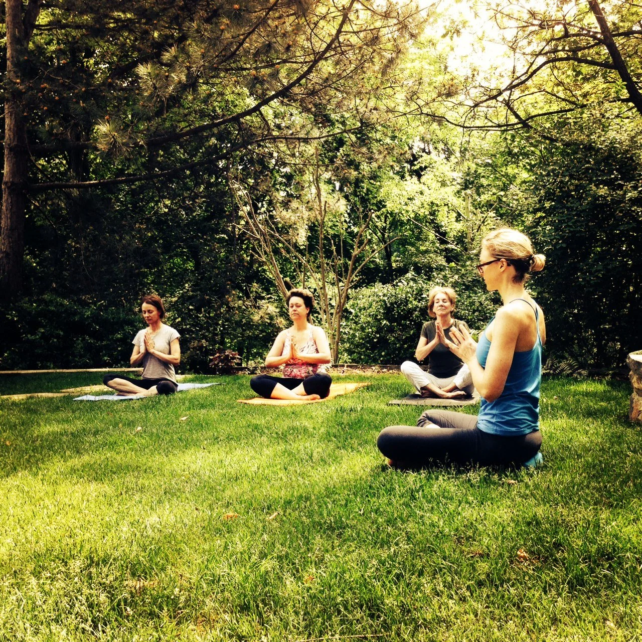 2014.05.May.Outside Dianne's house.JPG