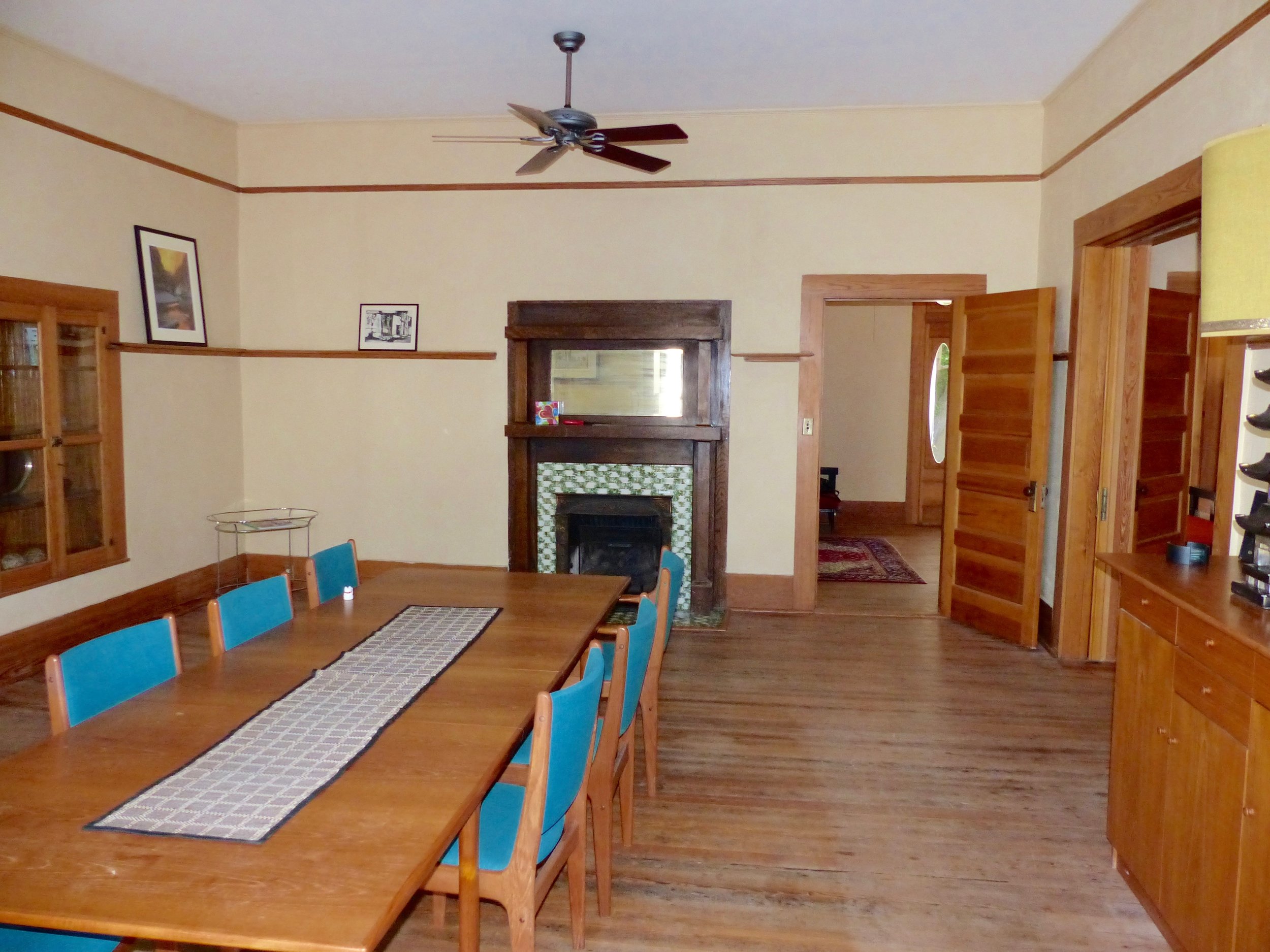 dining:view to entryway.jpg