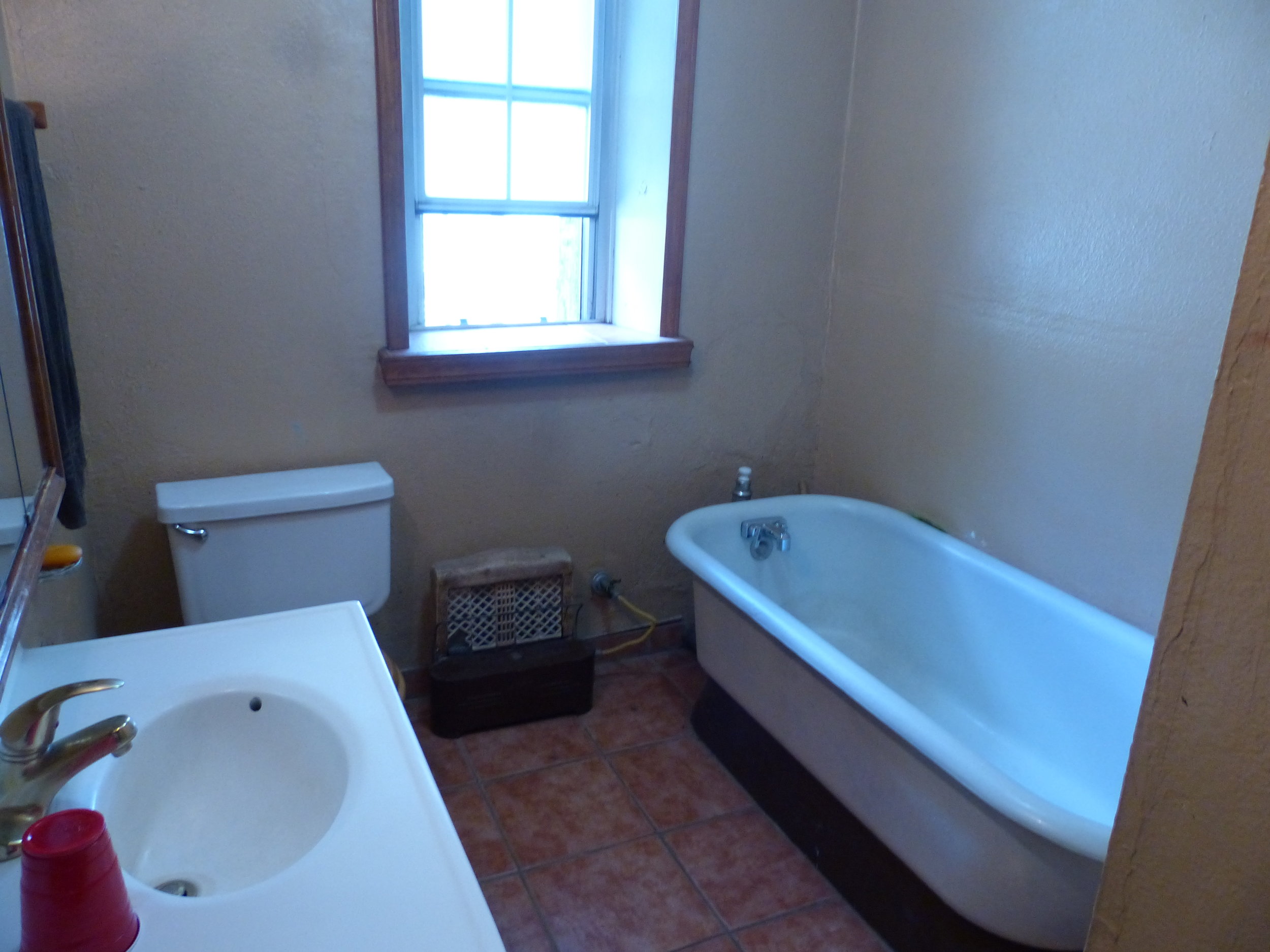 bathroom1.JPG