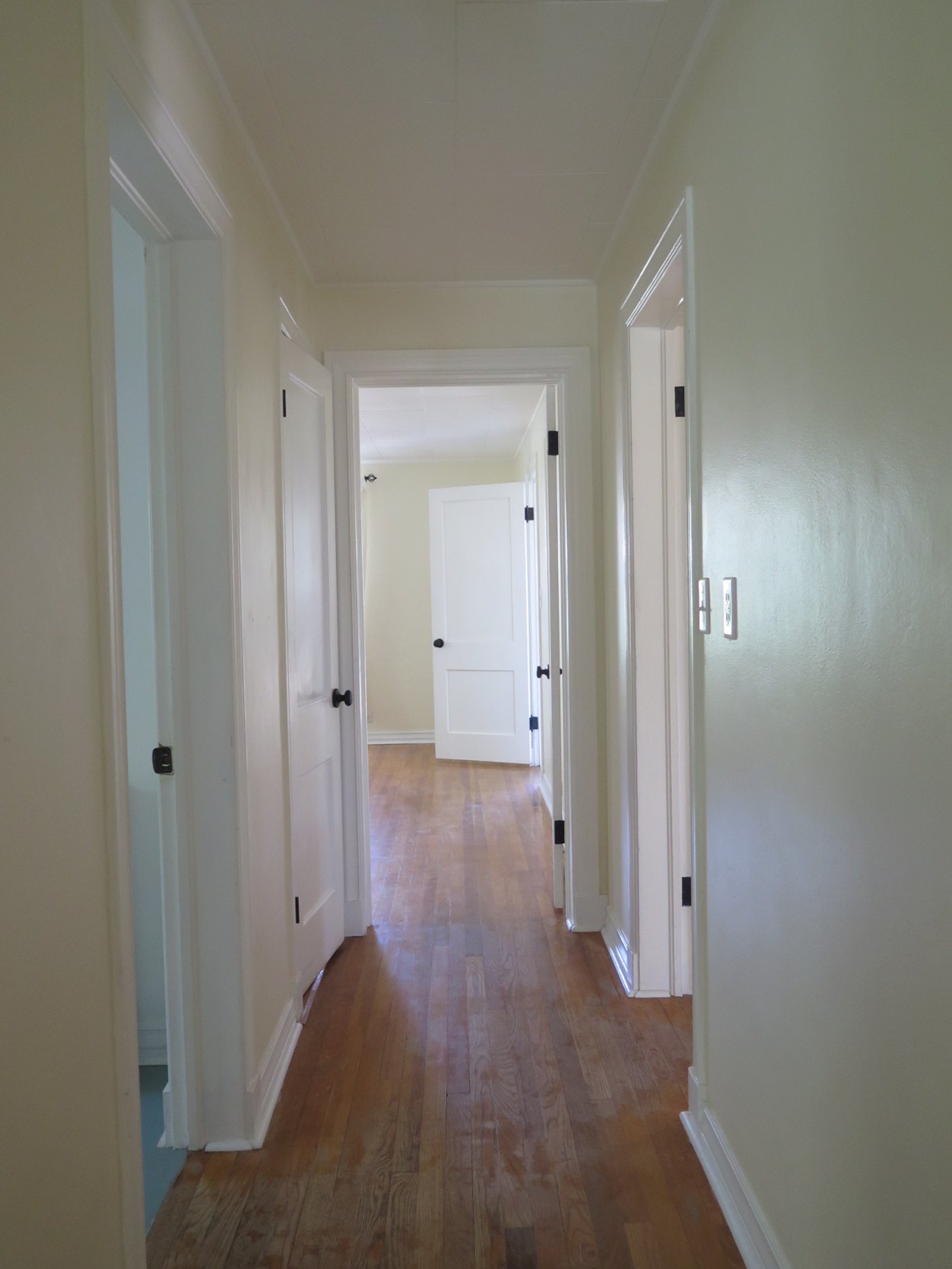 Hallway.JPG