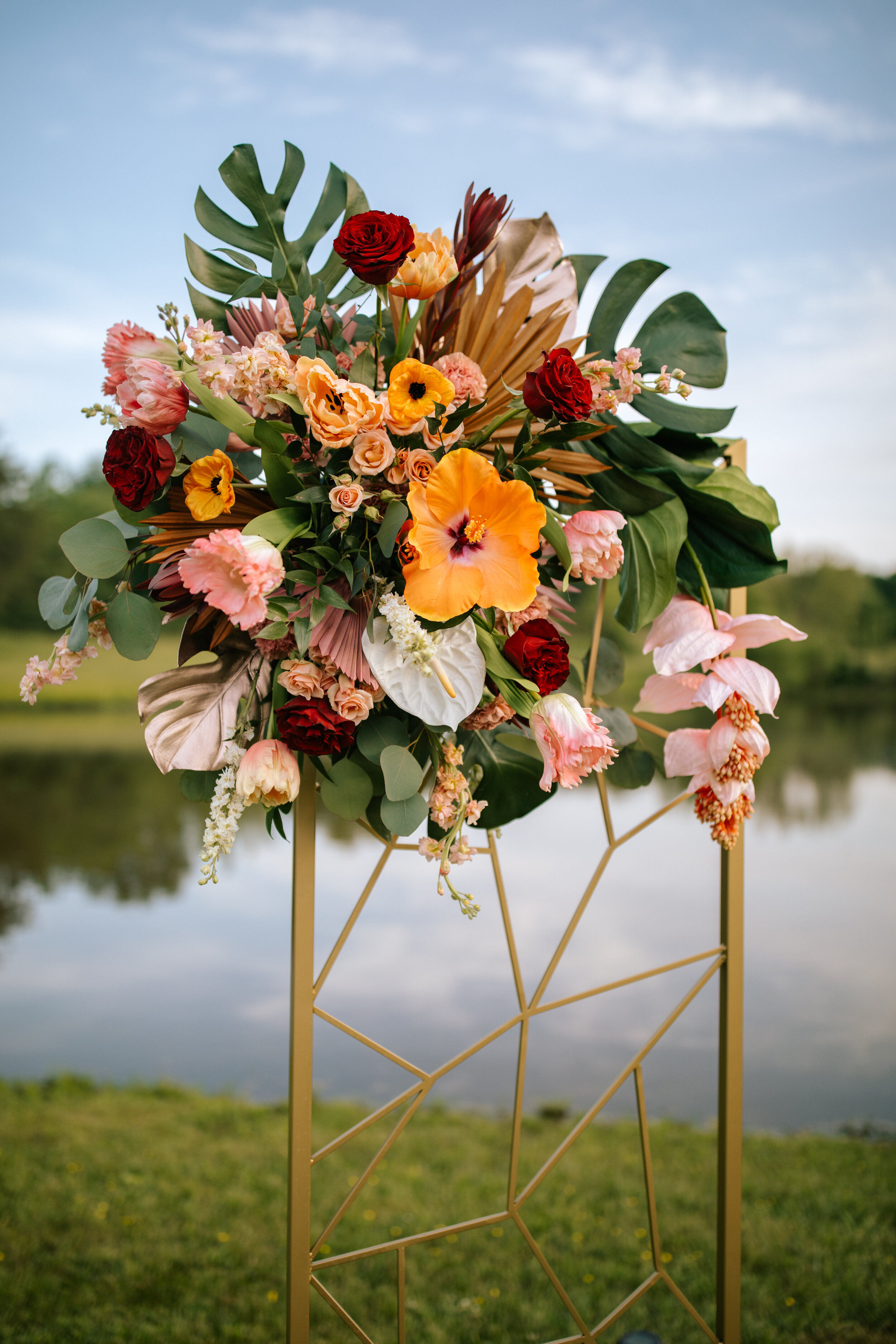 pink-orange-wedding-flowers-lakeside