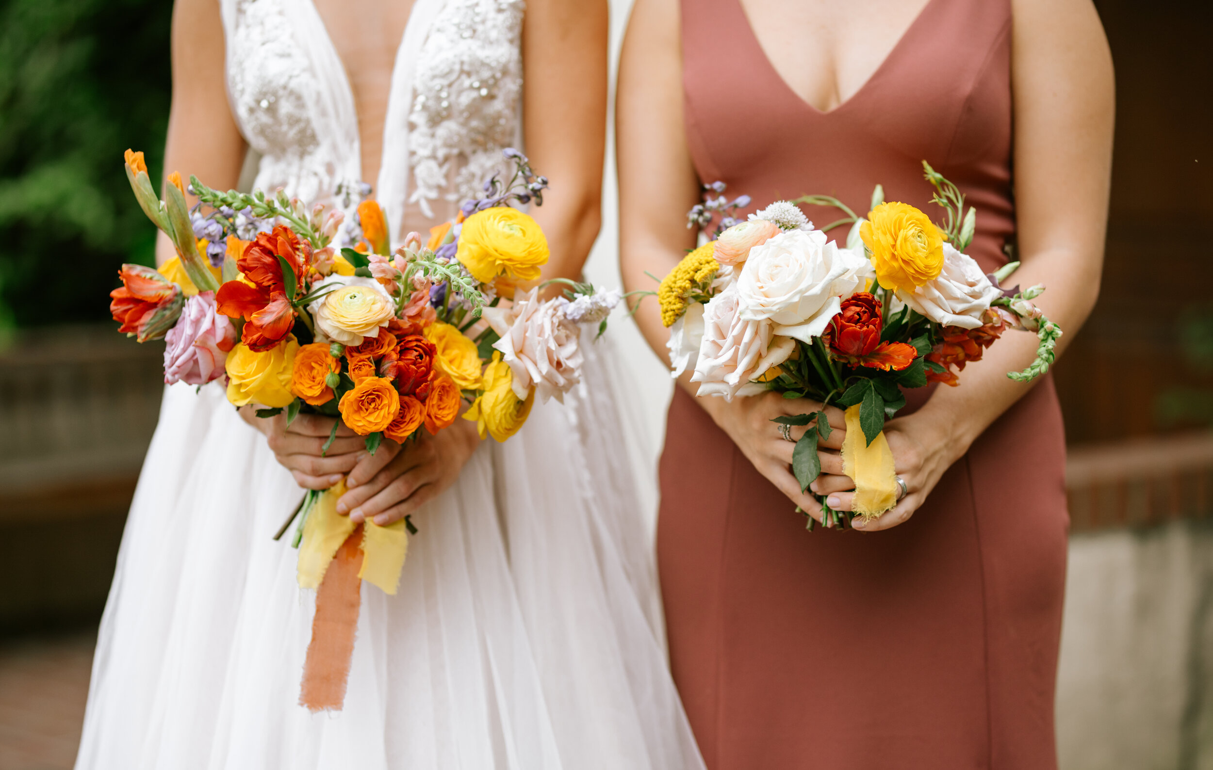 crown-winery-bride-bridesmaid-fall-florals