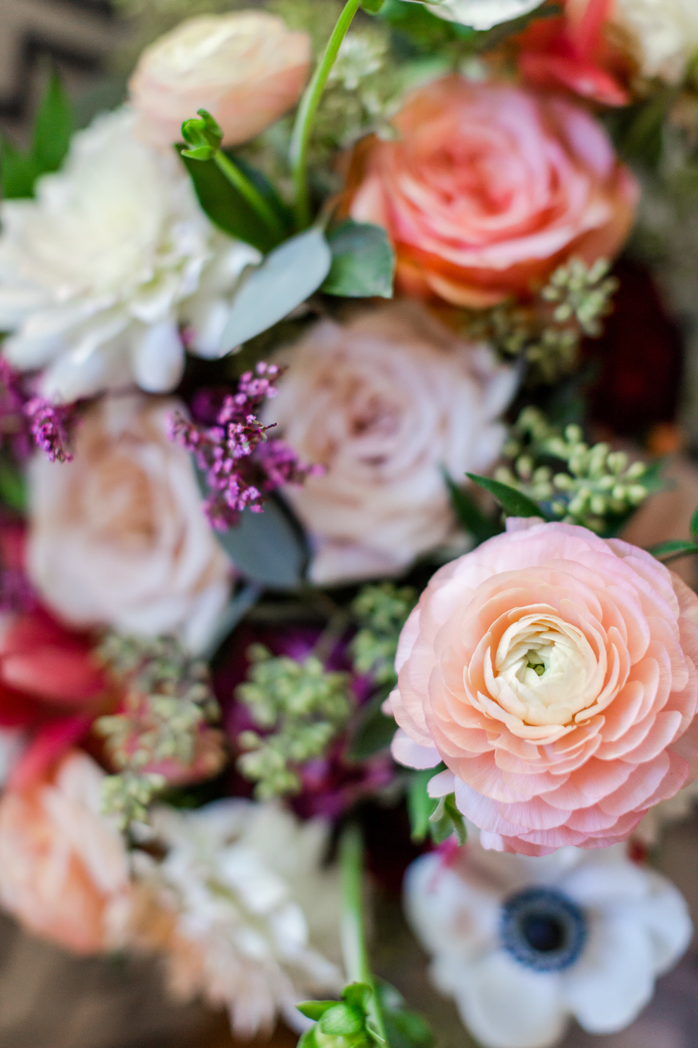 memphis-wedding-florist-venue-atrium-pink-white-spring-bride-flowers