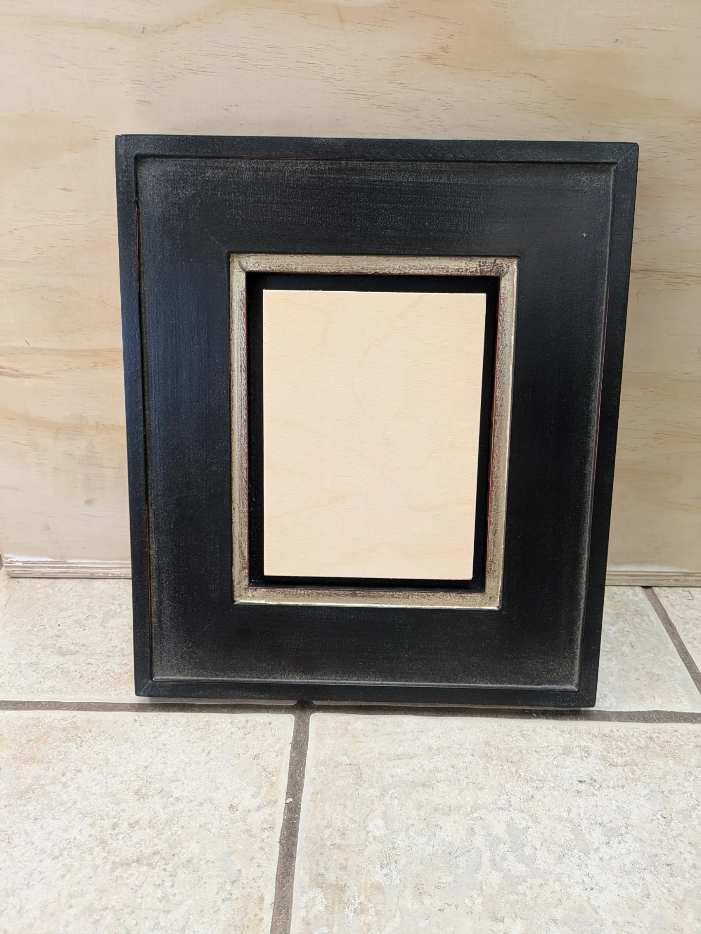 City Scape 3 1/4" float
6x8
12k in black
$185 + free shipping
.

Comment below if interested in purchasing frame. Name will be drawn in 5ish minutes. That person gets first dibs.