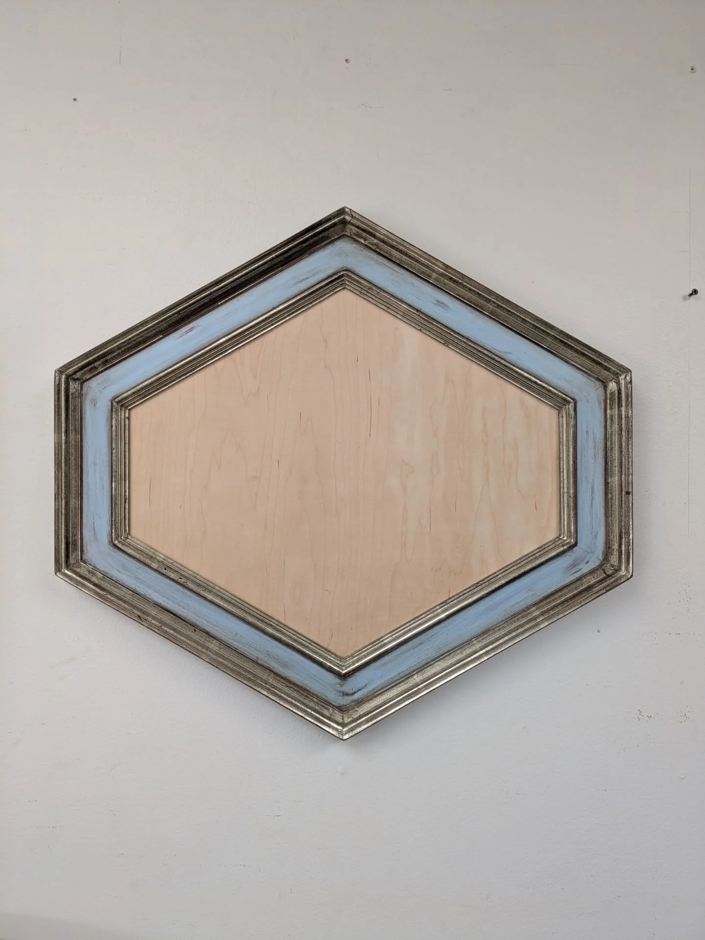 Florentine 3.25"
12k in and out light blue
$500 + free shipping
20" horizontal, 17" vertical
.
Comment below to have name entered into drawing. Name will be chosen at random in about five minutes. The person drawn will have first dibs 