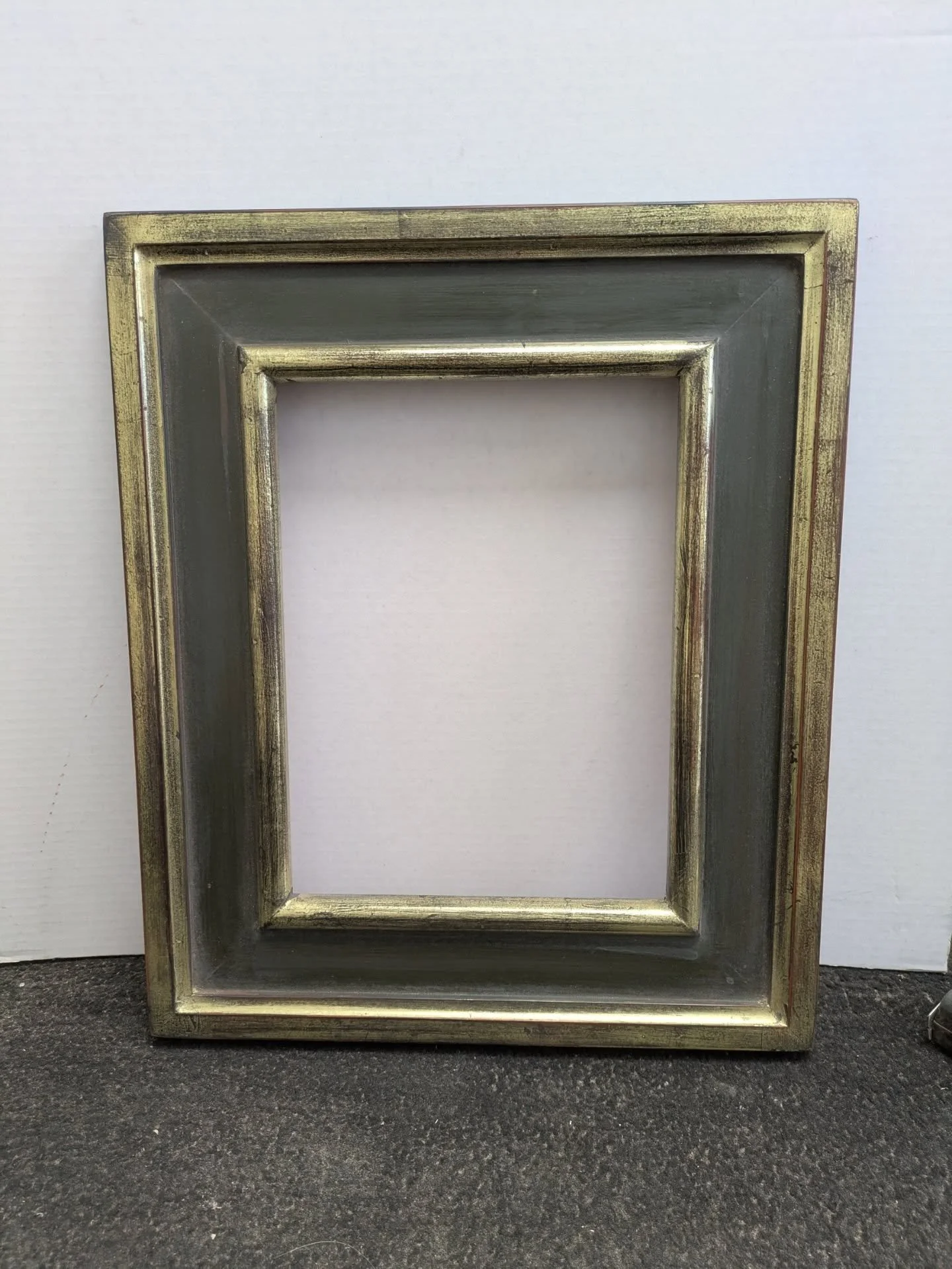 3 1/4" width
22k in and out green
$340 + free shipping
9x12
.
Comment below to enter drawing for purchase. Name will be randomly selected in 5 minutes