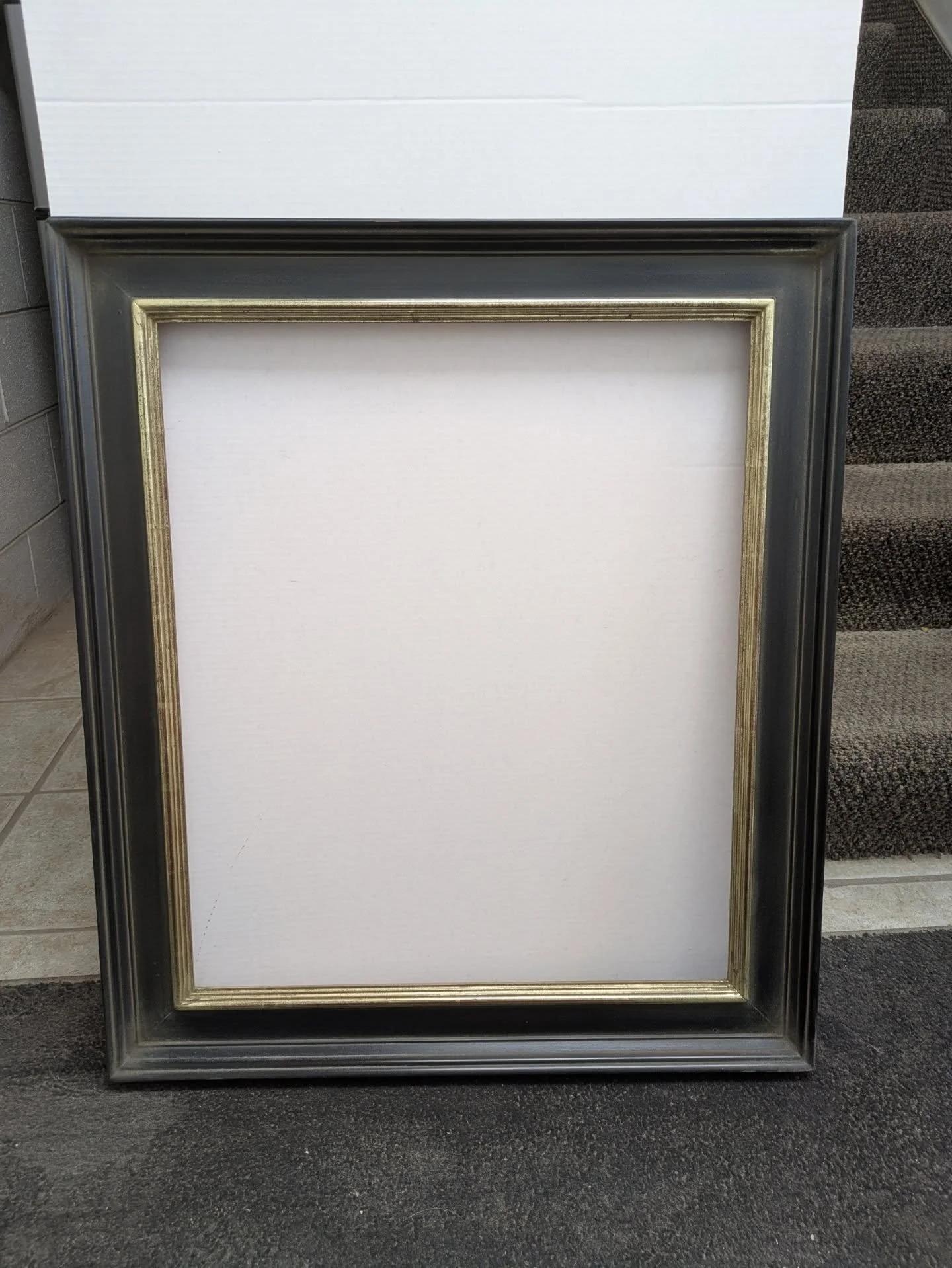 Florentine 3 1/4"
16k in black
20x24
$480 + free shipping
.
Comment below to enter drawing for purchase. Name will be randomly selected in 5 minutes