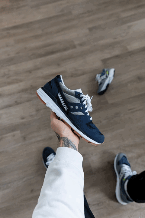 Saucony-Azura.gif