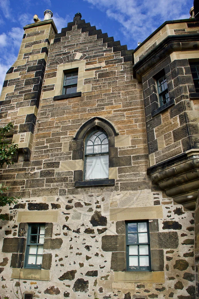 Edinburgh Street Scenes - 1-2.JPG