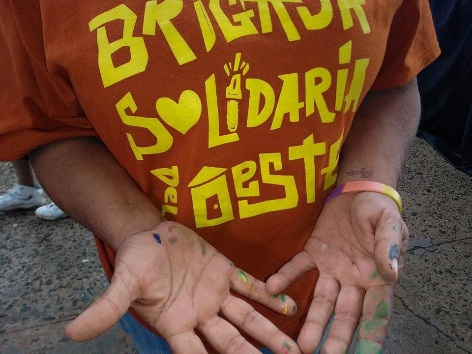 manos pintadas.jpg