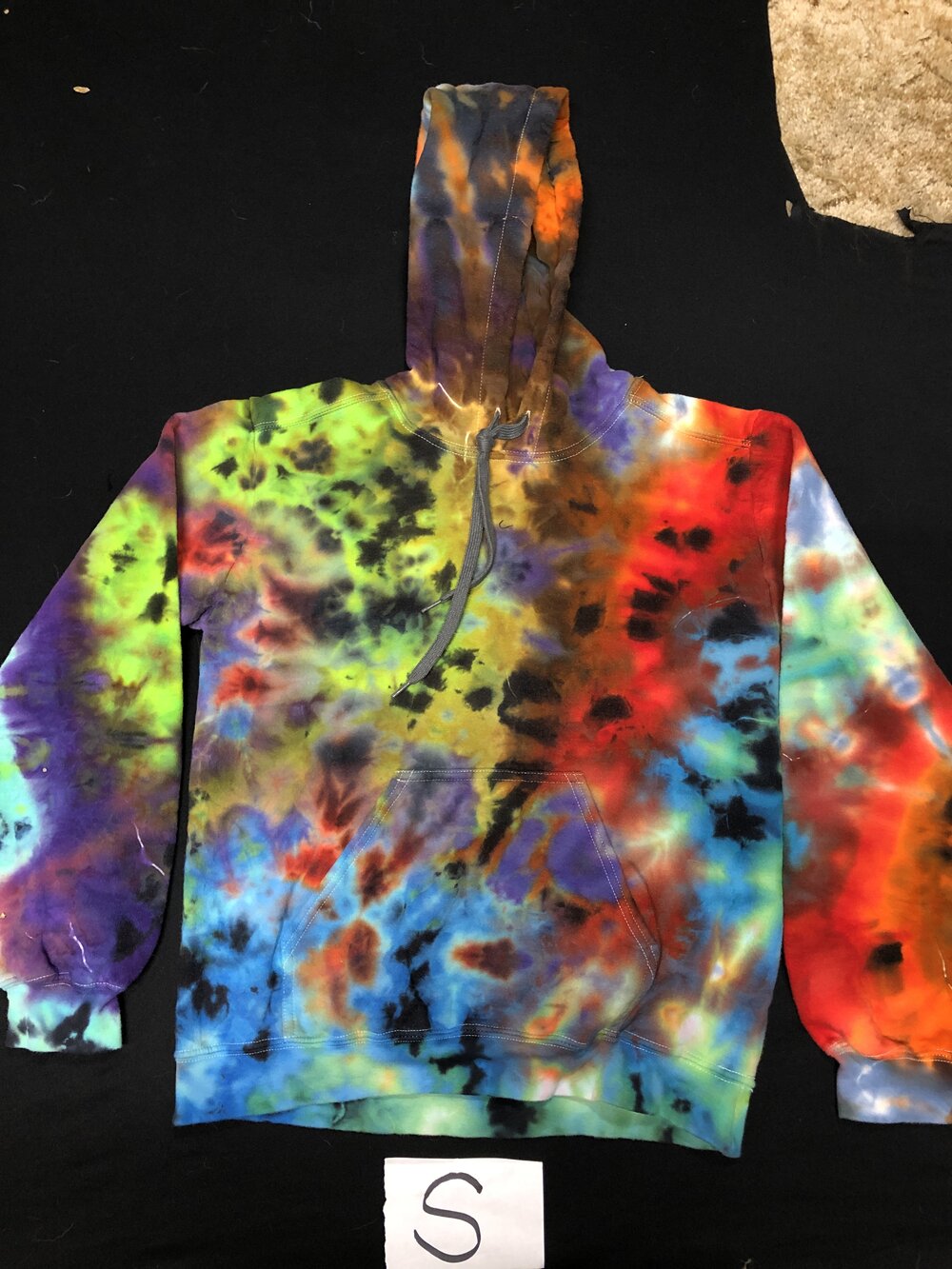 — Small Abstract Hoodie Visionz Tie Apparel Dyed
