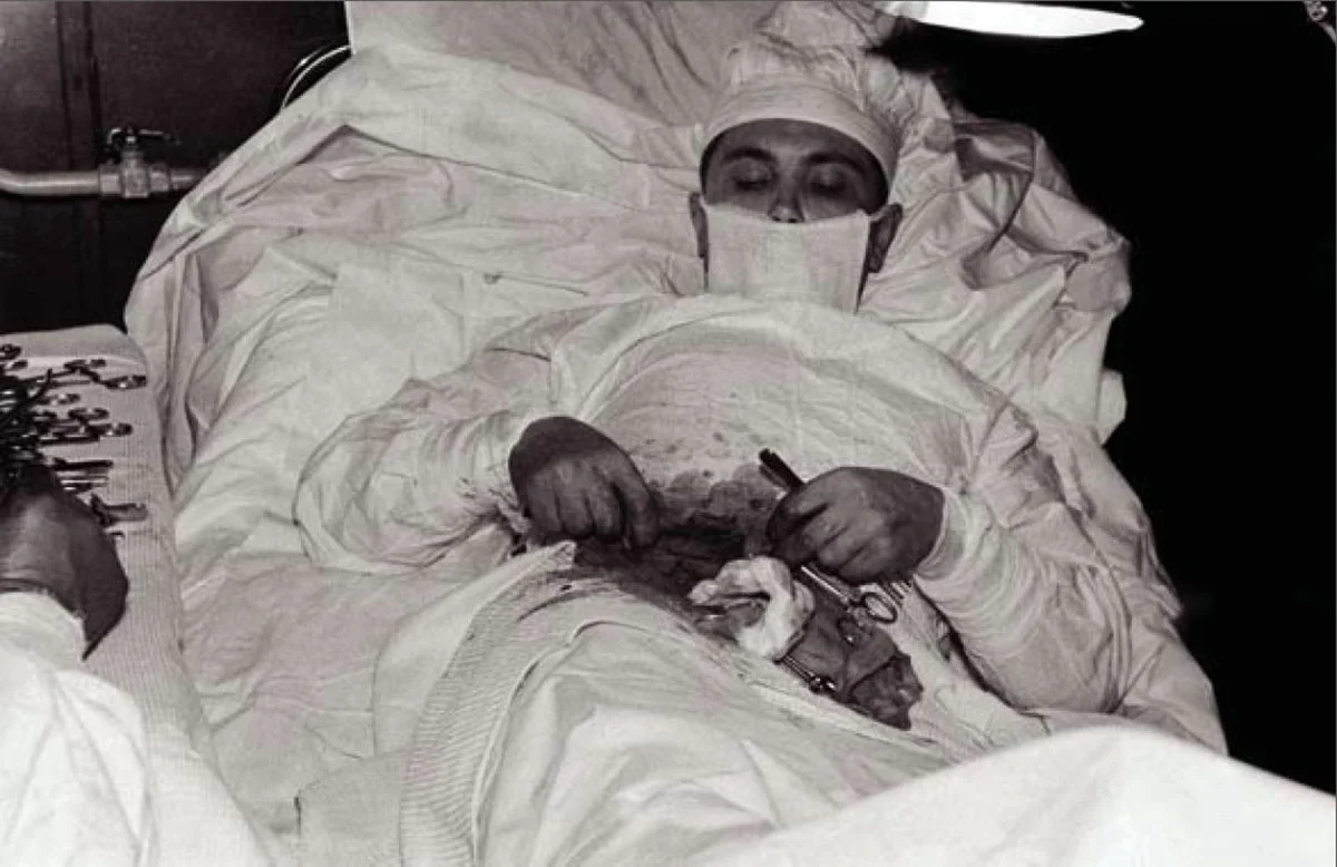 Dr. Leonid Rogozov operating himself to remove his appendix in Antarctica, 1961 Image from: https://rarehistoricalphotos.com/leonid-rogozov-appendix-1961/
