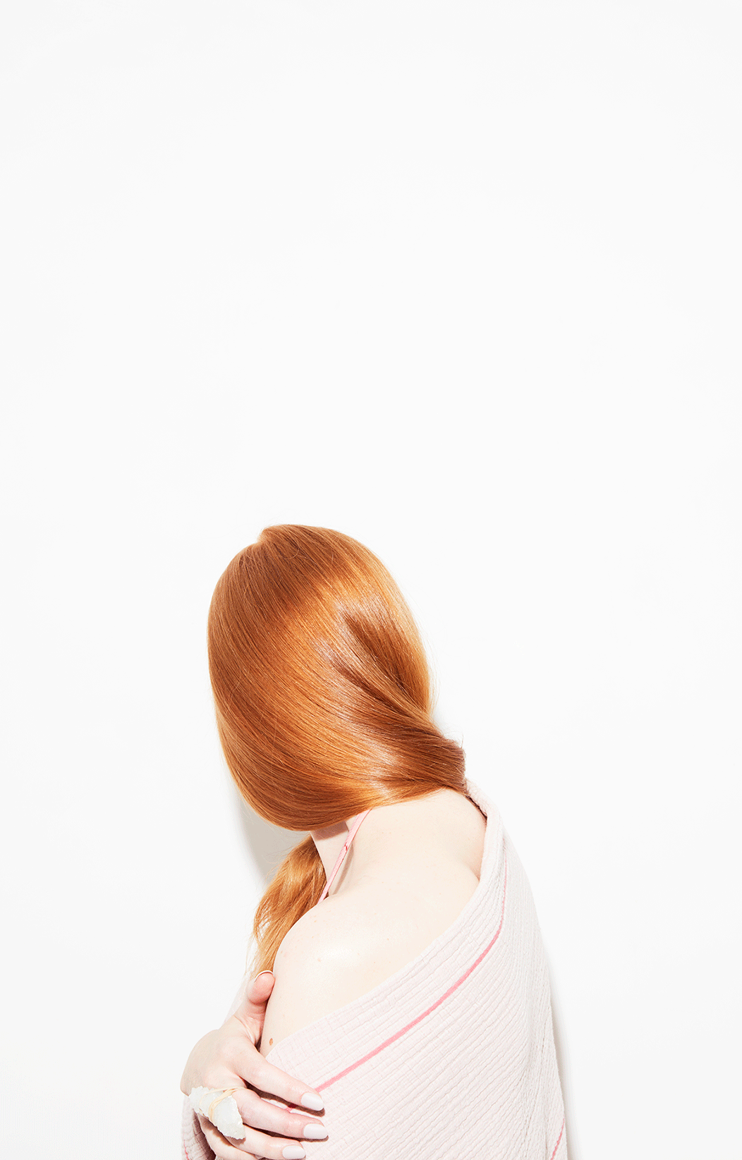 Simple_Summer_Hair_Flip_Gif_FOR_WEB.gif