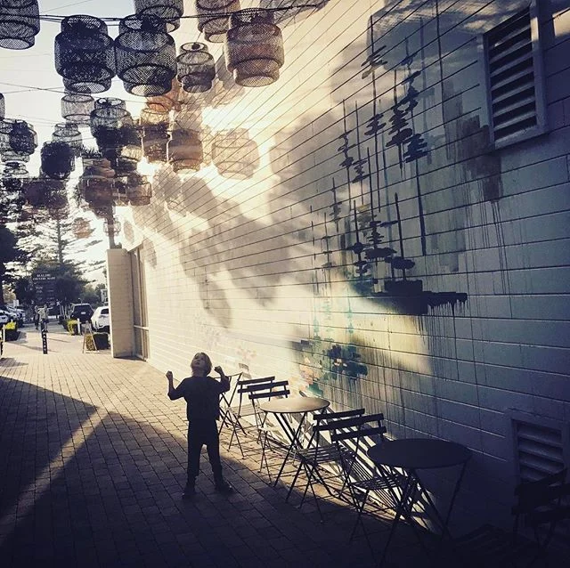 W E E K E N D / vibes
.
#malibu #shadows & #lanterns