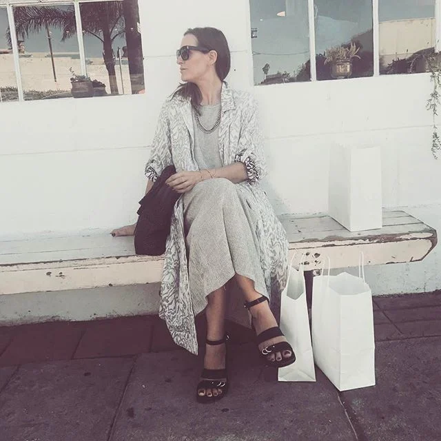 R E S T / & recharging at my fav Venice Bakery @gjustabakery after a day spent looking around the West edge Design Fair in Santa Monica. (Stocked up on their amazing deli treats! ๐)
.
#sourcing #dayout #interiorstyling #lifestyle @beckswolski