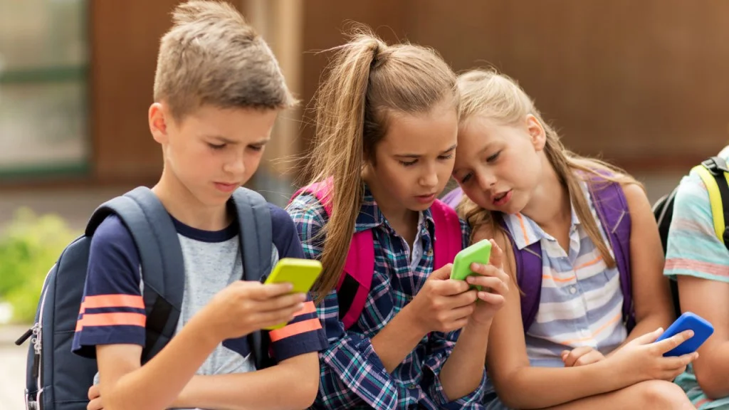 How to limit screen time on your iPhone (and your kids phone)