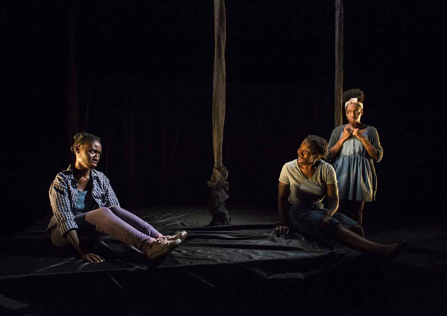 002_Girls_Talawa_Pamela Raith Photography.jpg