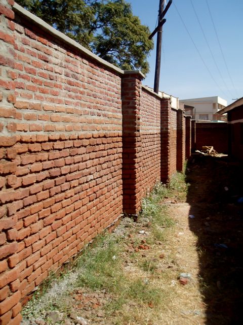 P5090147+-+Lilongwe+Girls+School+-+Security+Wall+-+090514.jpg