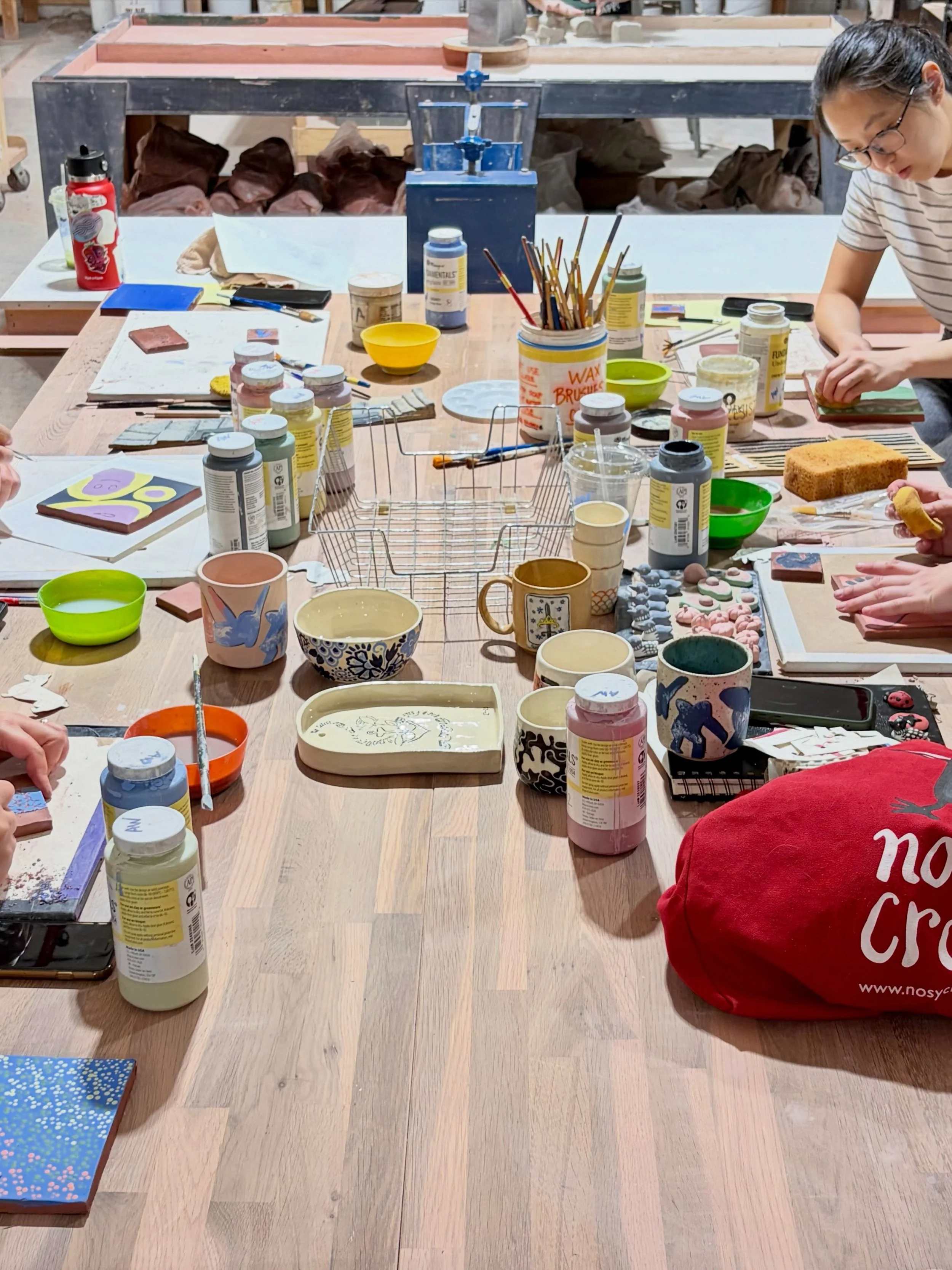 NEXT SATURDAY 10/10 from 3-6PM Join us for Ceramic Surface Decoration with Rachel Wease (@rachelwcrafts) get your pumpkin and spooky designs ready! Just in time for Halloween! Classes link in bio to register! 

During this three-hour workshop, partic