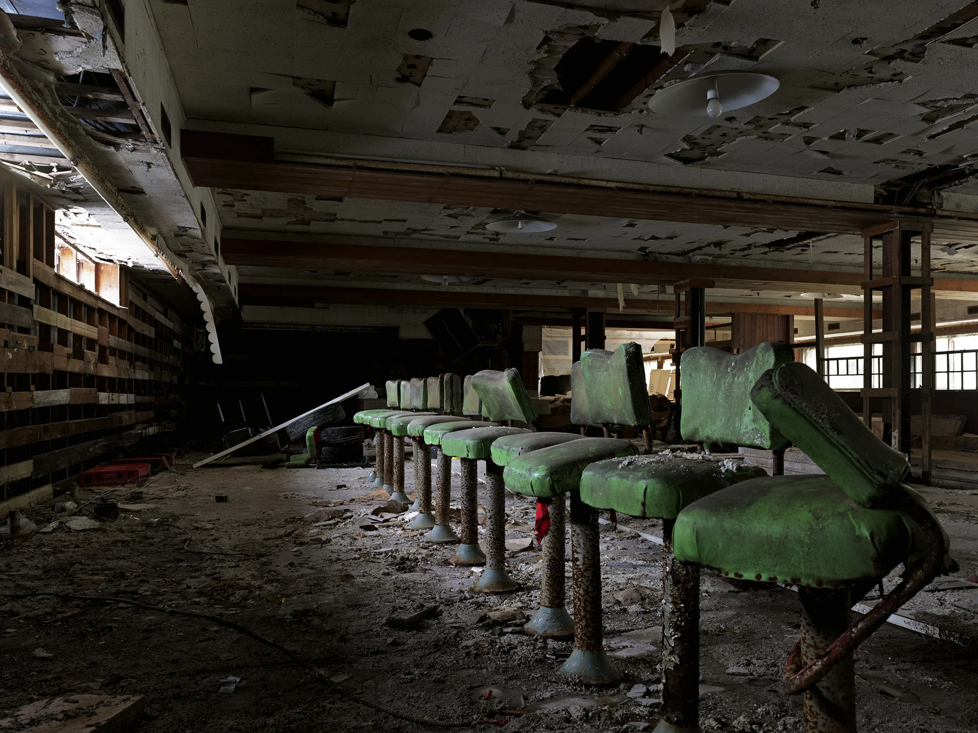 Grossingers_Chairs_Layered.jpg