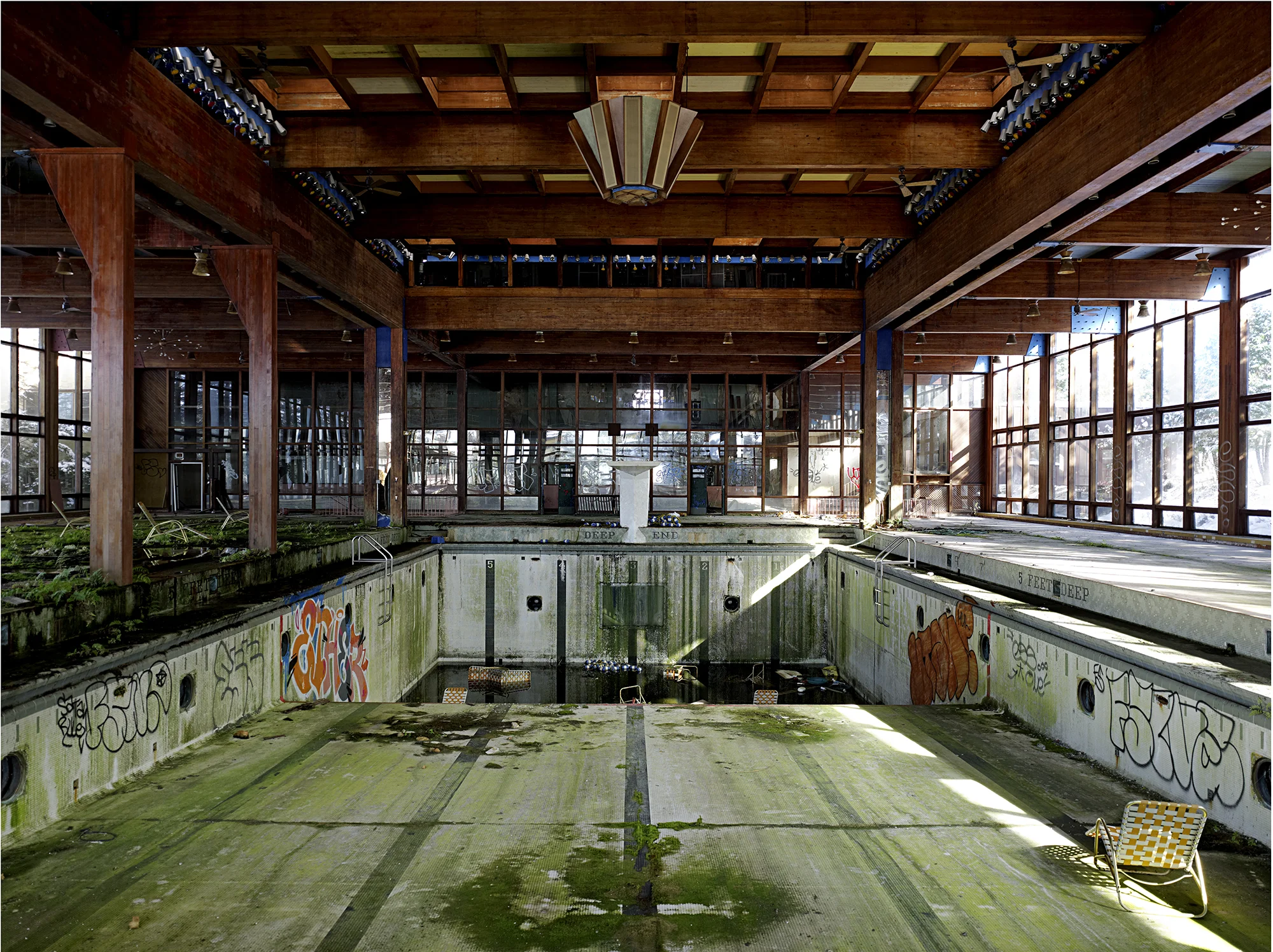 Katherine Westerhout, Grossingers Pool II , 2011, Archival Pigment Print 56" x 72", ed. of 3 | 39" x 52", ed. of 3 | 30" x 40" ed. of 10 | 1 6" x 21 5/8" ed. of 15