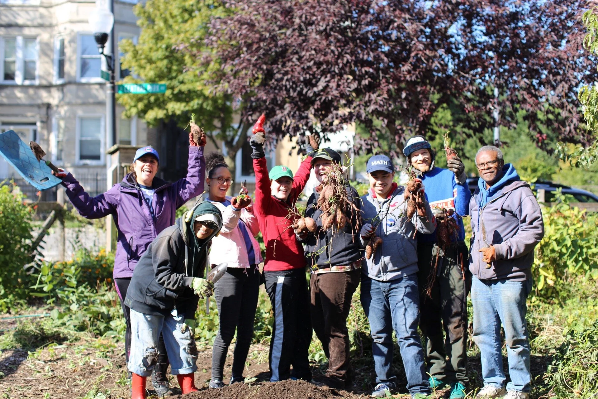 Volunteers for Slow Food Chicago pose for a group photo.