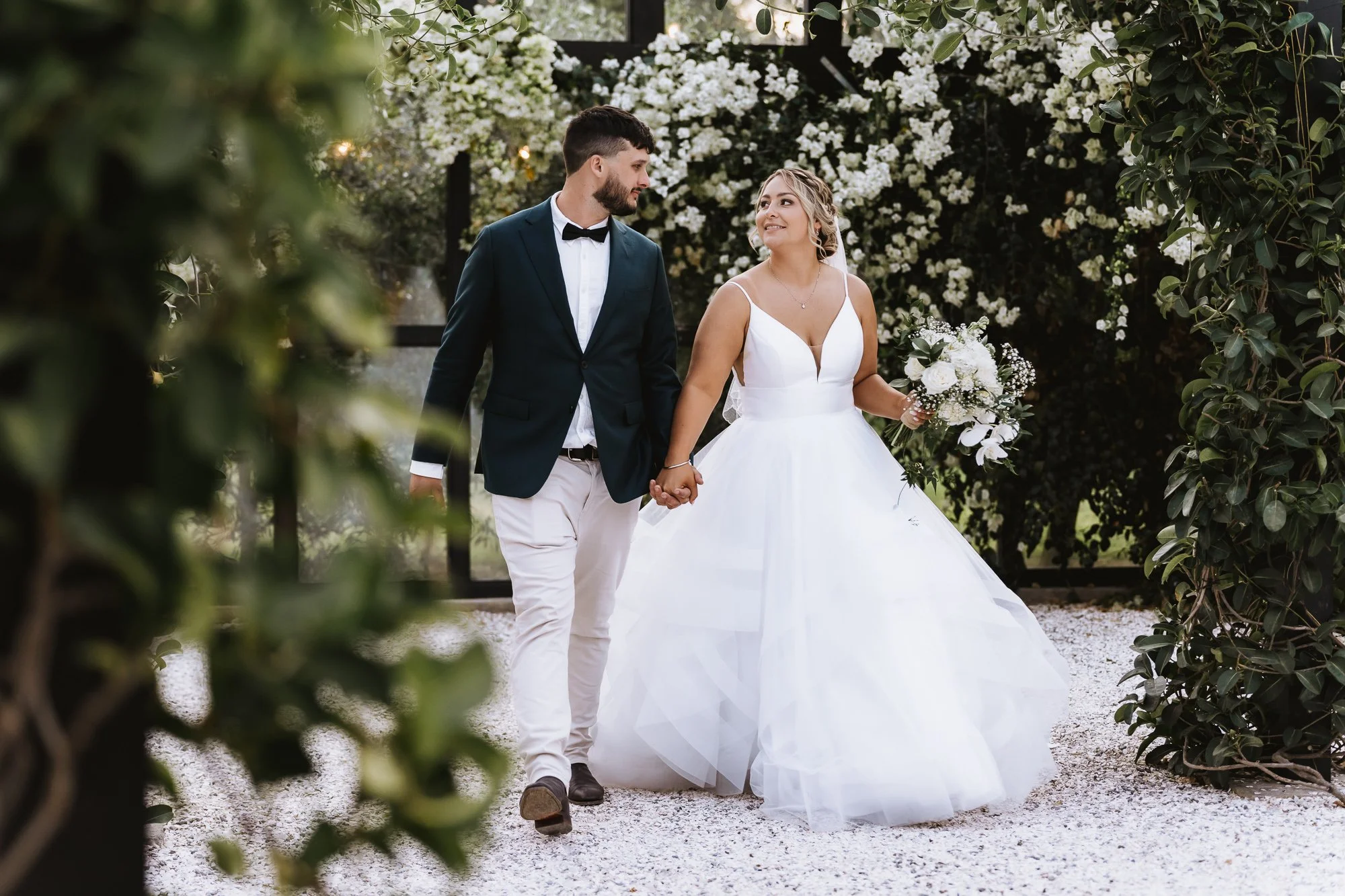 Rambo-estrada-danielleregan-black-walnut-wedding-tauranga-A74-8-10-22-1905-A7403762.jpg