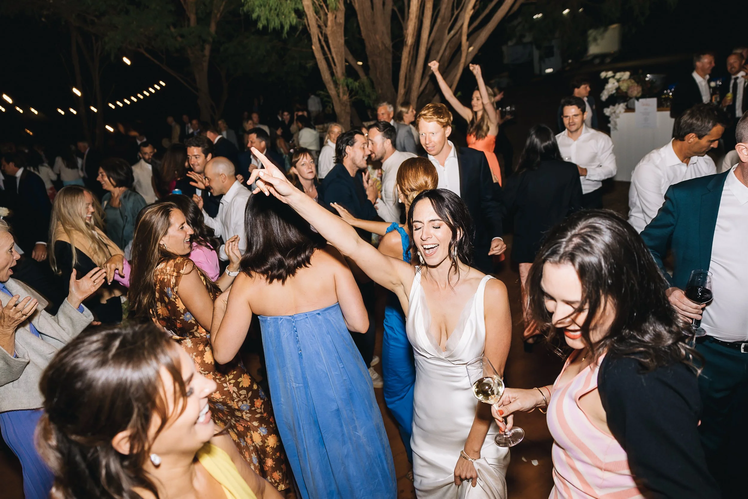Emvielle_WeddingBinns_Yallingup_1.3.20241173_0H5A8262.jpg