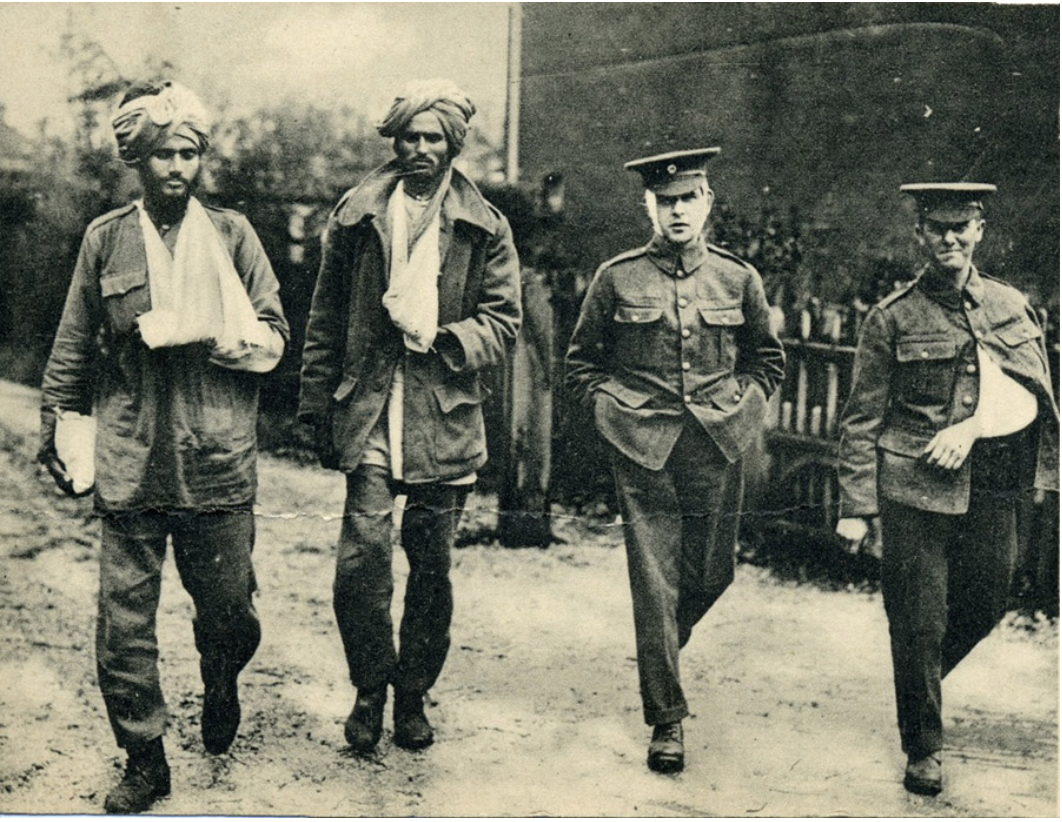 Sikh and British wounded recovering from injuries sustained in the front line to their left hand or arm, Southampton, c. November 1914. (UKPHA Archive)