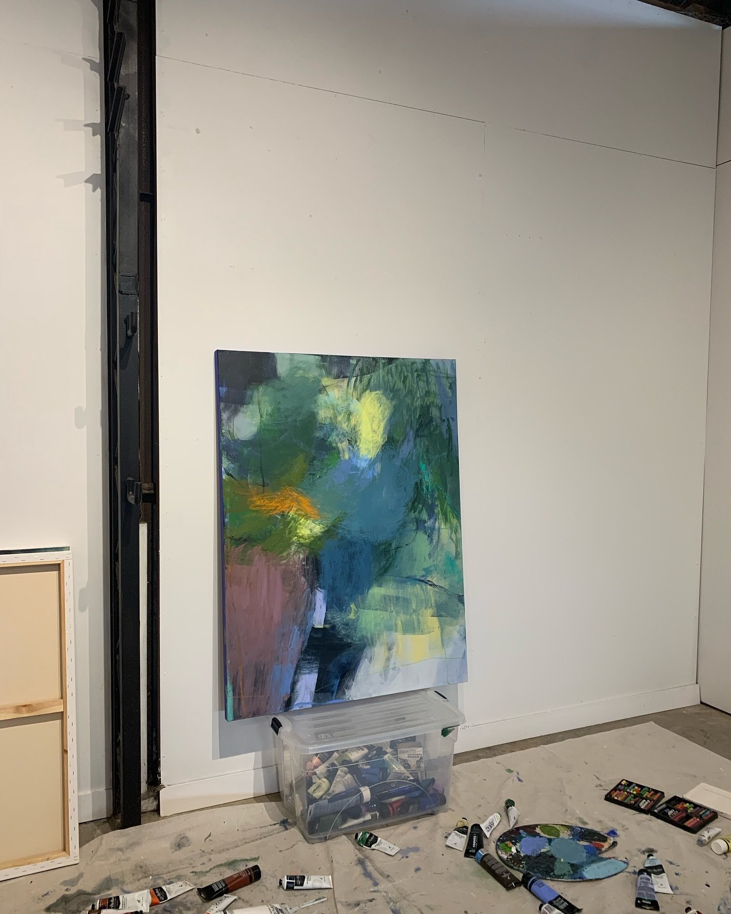 Weekend outtakes:
1. Work in progress in the new studio 
2. Floor situation
3. Lushy lavender 
4. &lsquo;Cassandra&rsquo; &amp; &lsquo;The Quail Family&rsquo; in the studio 
5. &lsquo;These Intoxicating Poems&rsquo; in the @blackshed_artspace gallery