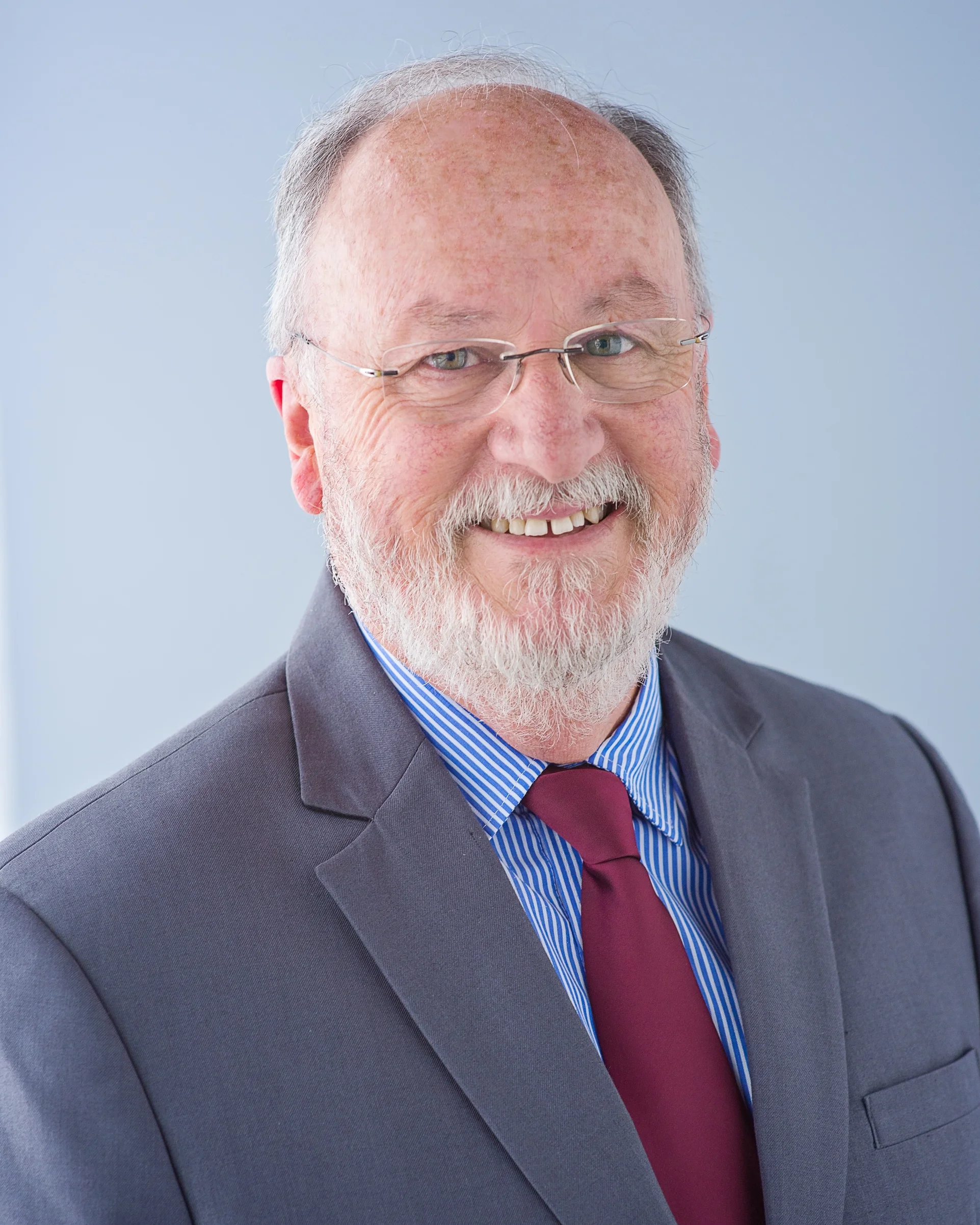 Graeme can assist you to resolve employment law issues expertly, promptly, professionally, cost-effectively and realistically.