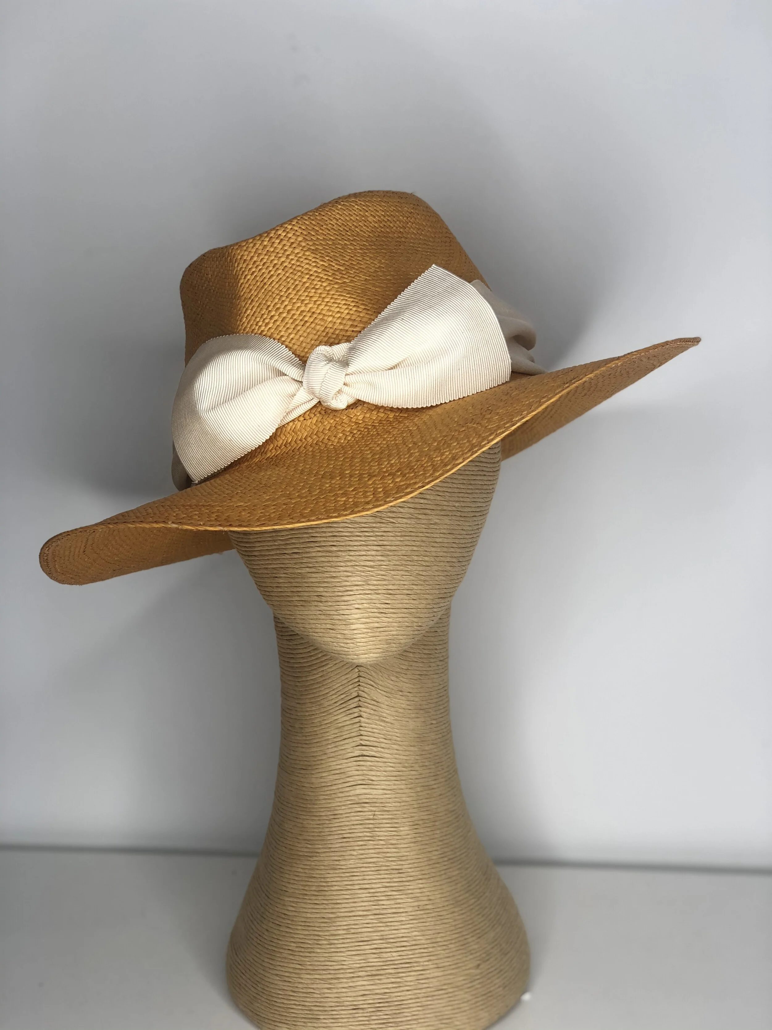 B28812A8-91B2-4BBF-A2B4-0AE66144A299