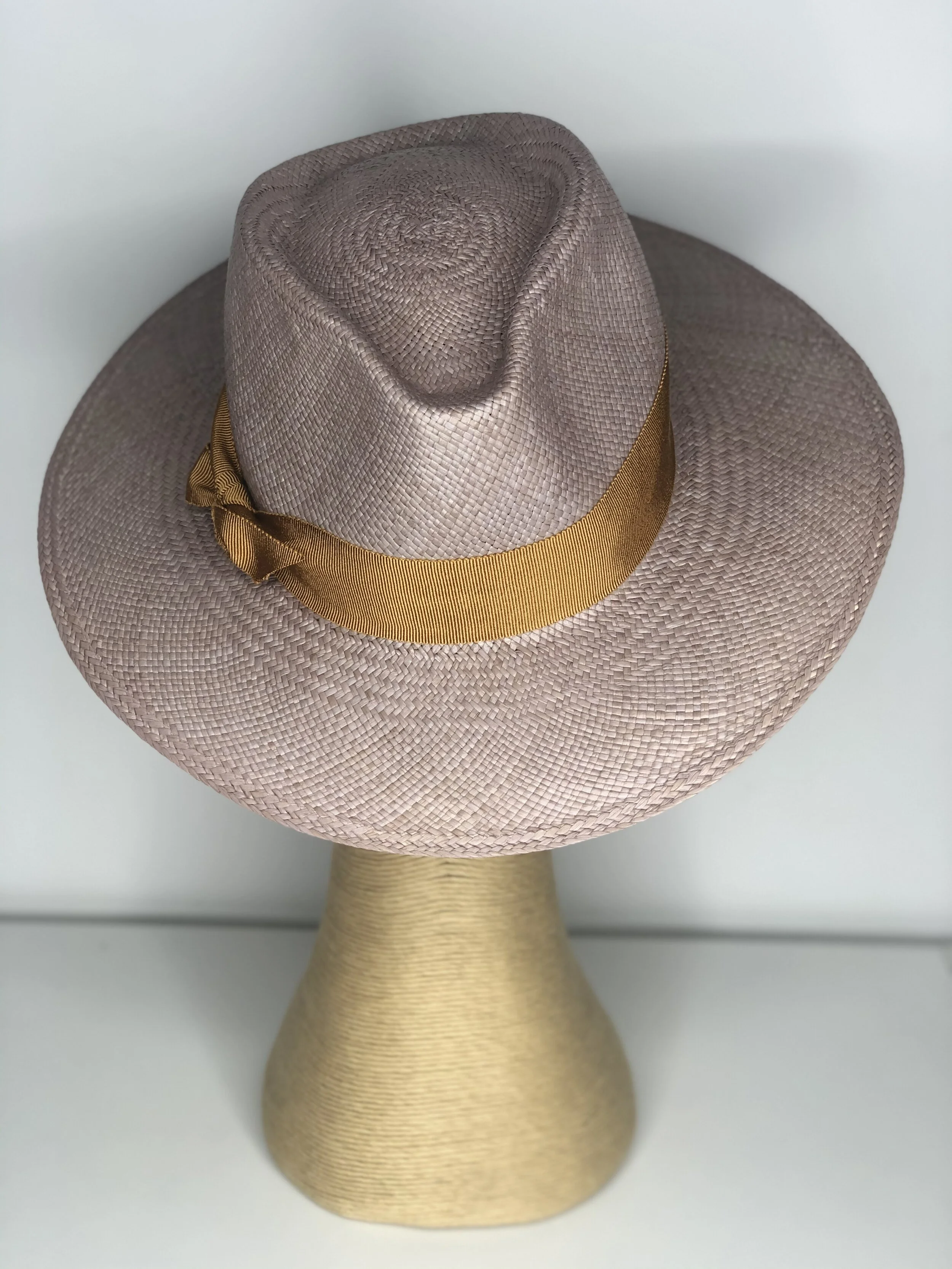 E73CDA1B-C63A-4D4B-A123-46583699642C