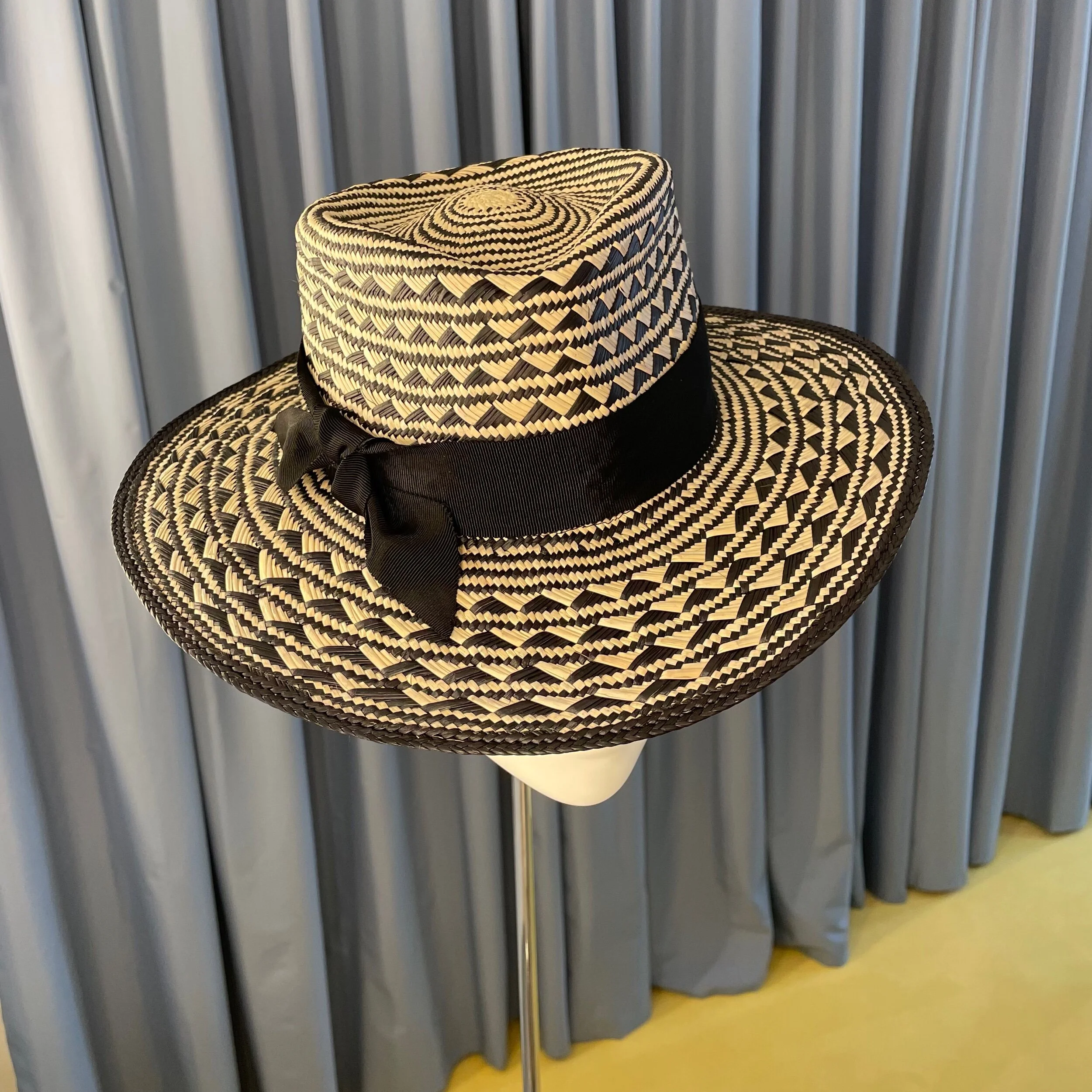 BC7E44B5-28F3-4400-AB27-F0316806F5ED