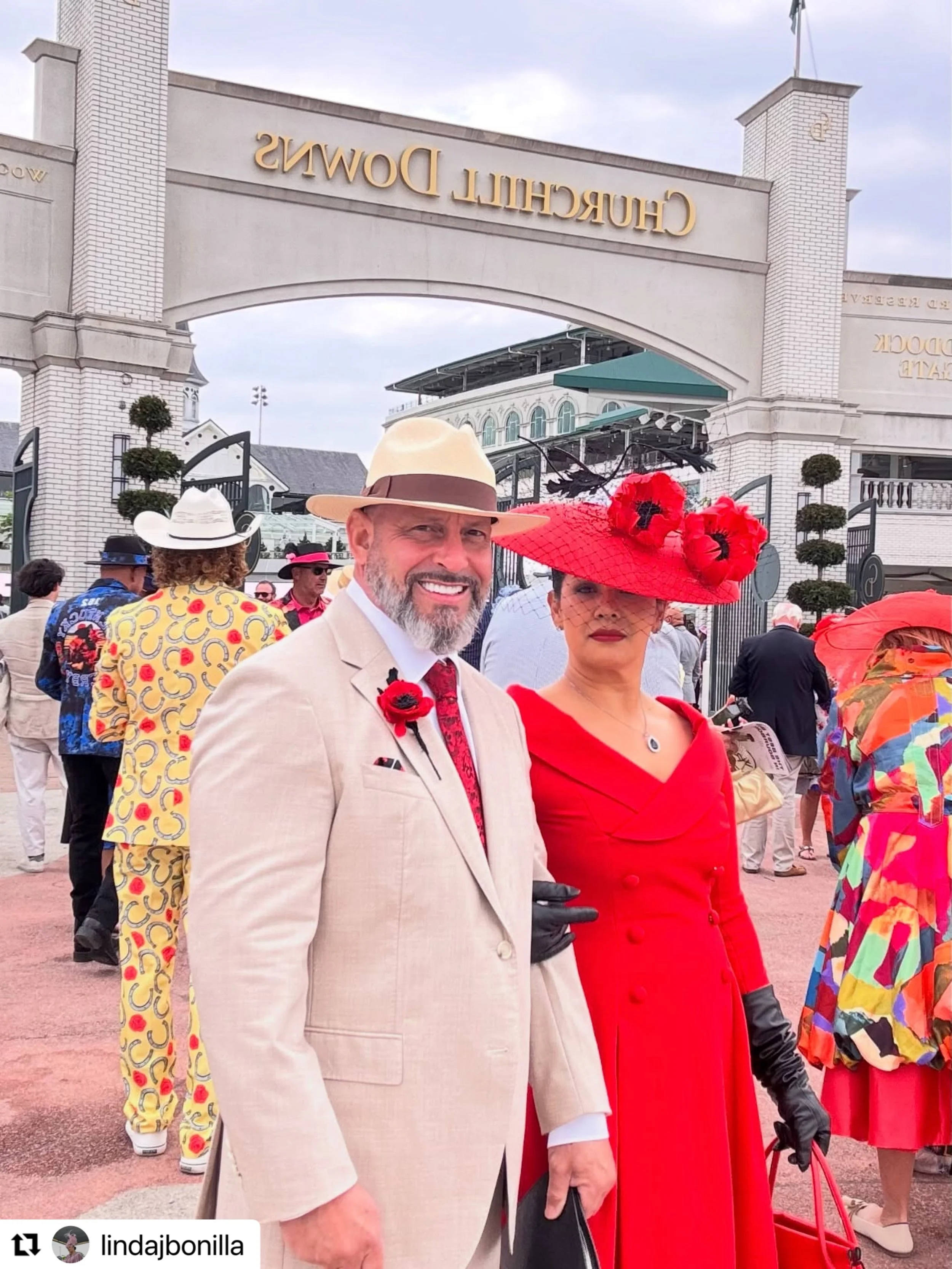 I love being sent photos like this. &hearts;️ 

Linda and her partner look amazing. Let's hope the red poppies brought them some luck at Chruchill Downs. 

#Repost @lindajbonilla with @use.repost
・・・
Derby Day done right. 🌹🐎

#KentuckyDerby #DerbyD