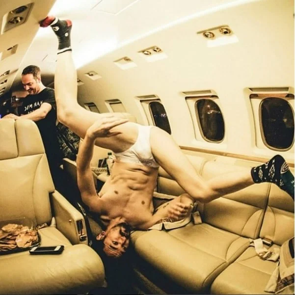 Unexpected turbulance or what NOT to do on a private jet