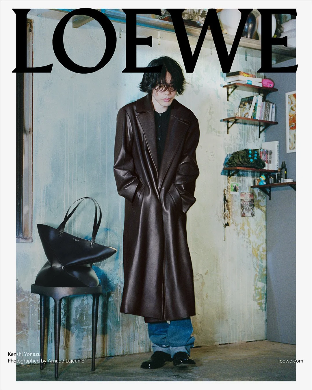 loewe-fw23-245-japan-campaign-rtw-rgb-cropped-1080x1350-1350-05-layout-1600x.jpeg