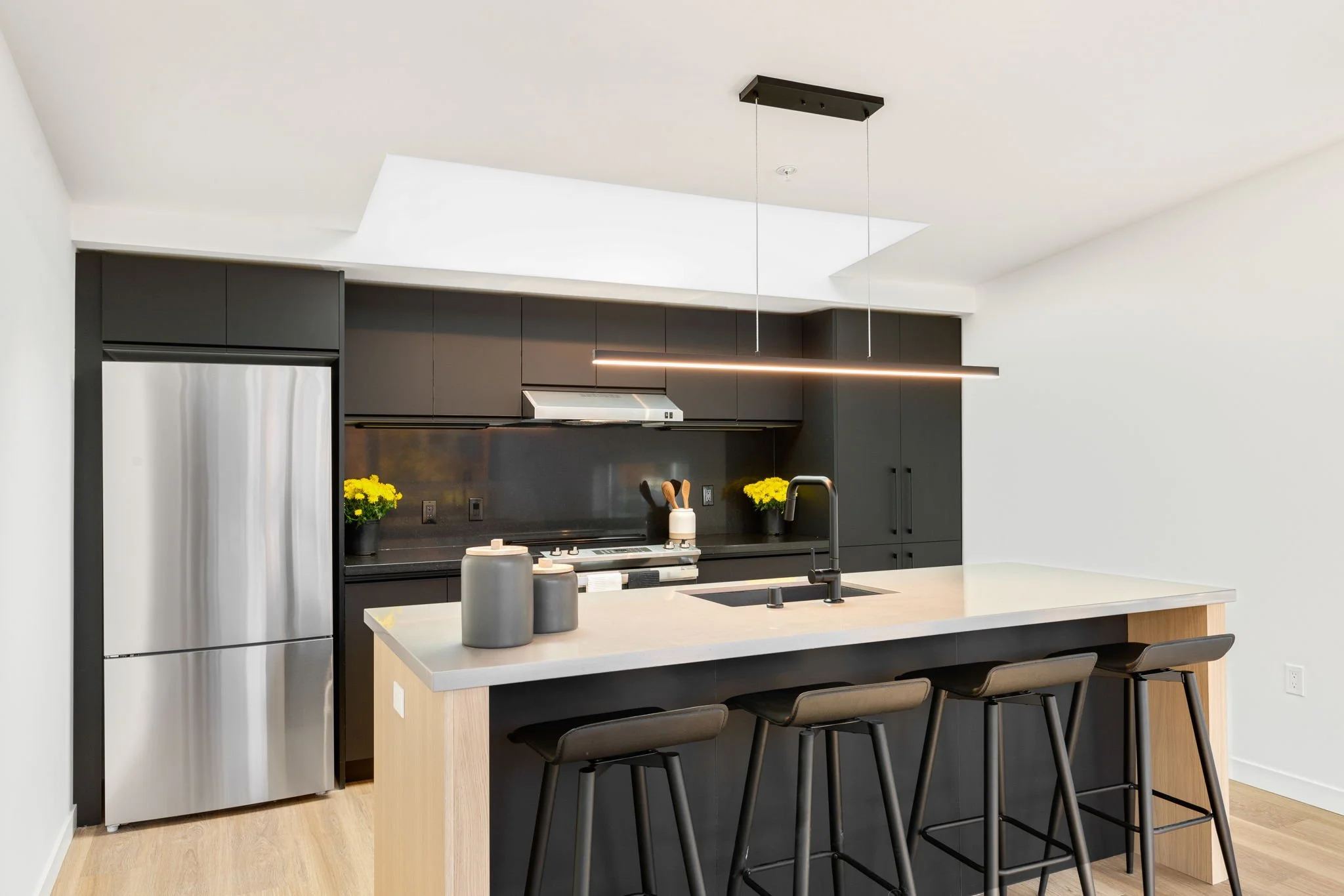 1208 E Remington Ct Unit 406, Seattle WA_0008-2.jpg