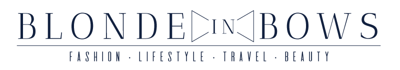 Blonde-in-Bows-Serif-Option.png