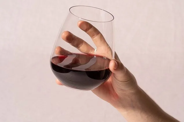 wineglasses-lowres-0330.jpg