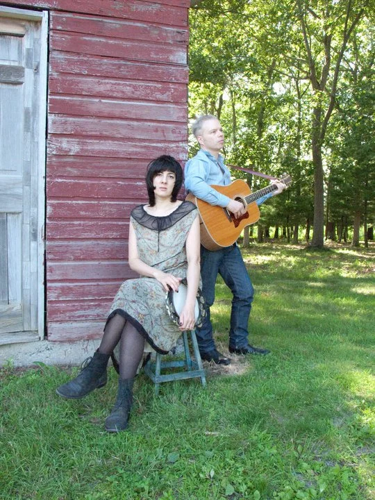 damon-naomi-lawn.jpg