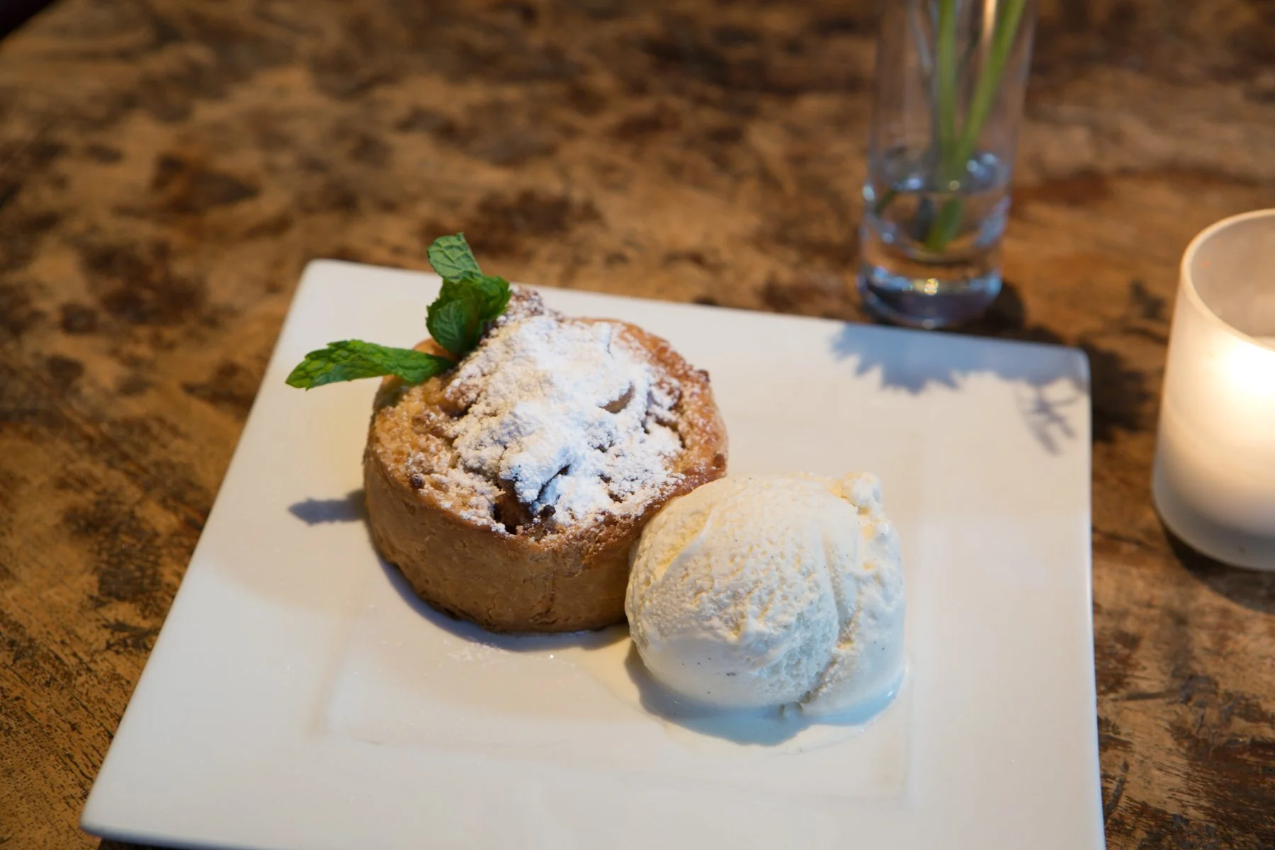 Apple Cobbler & Vanilla Ice Cream