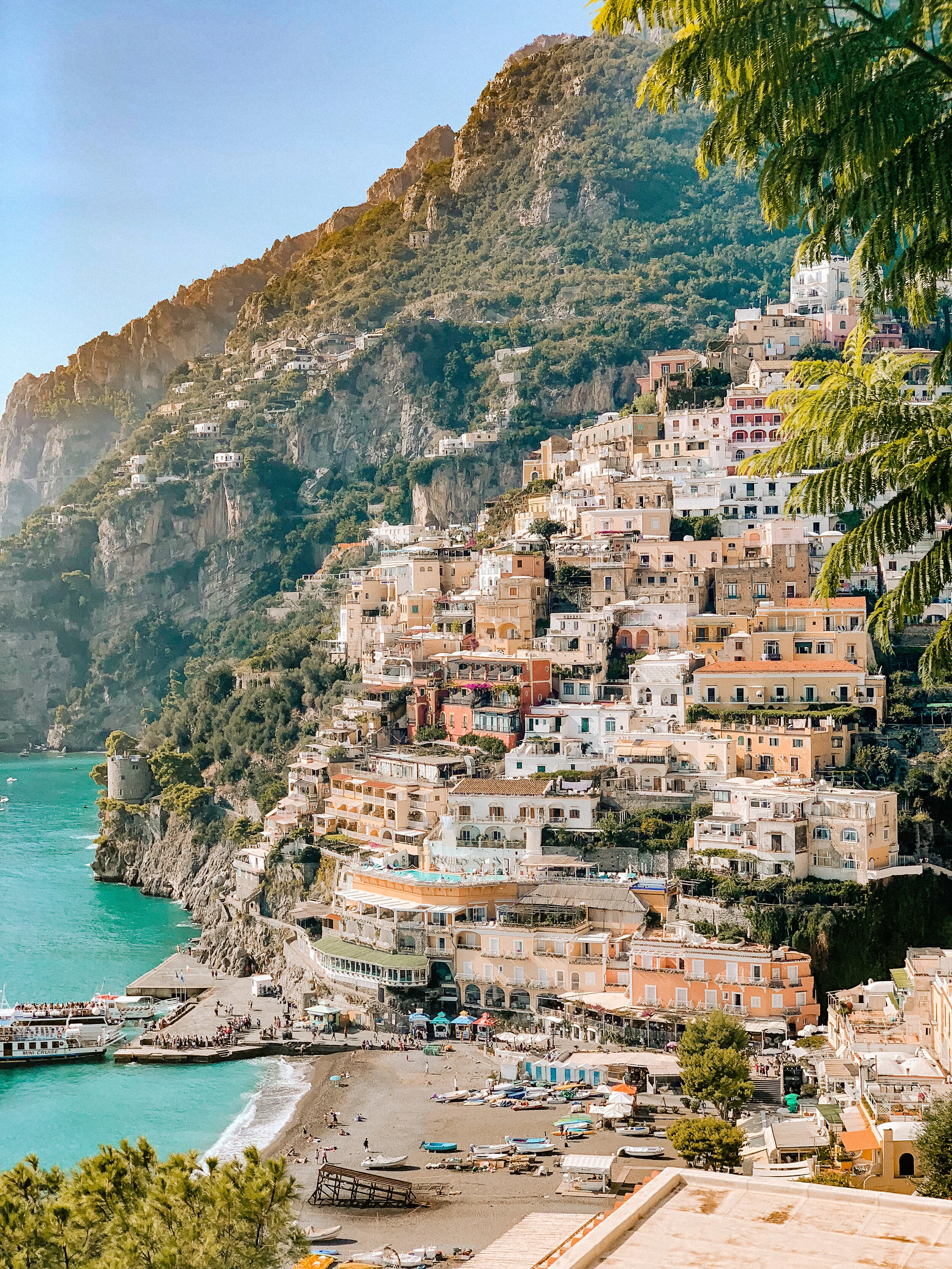 4 ways to save money on your next trip