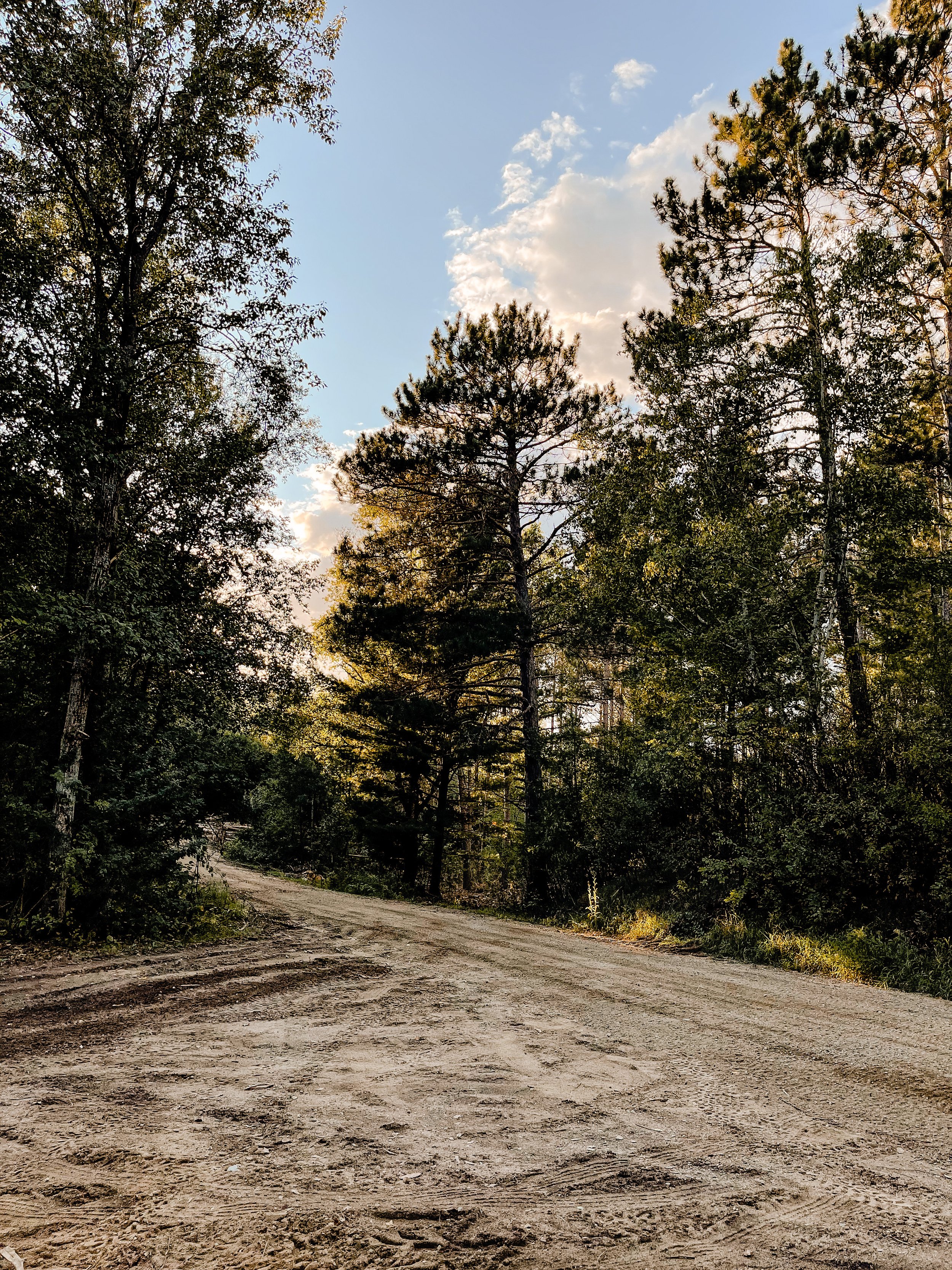 what to pack for a low-maintenance weekend getaway