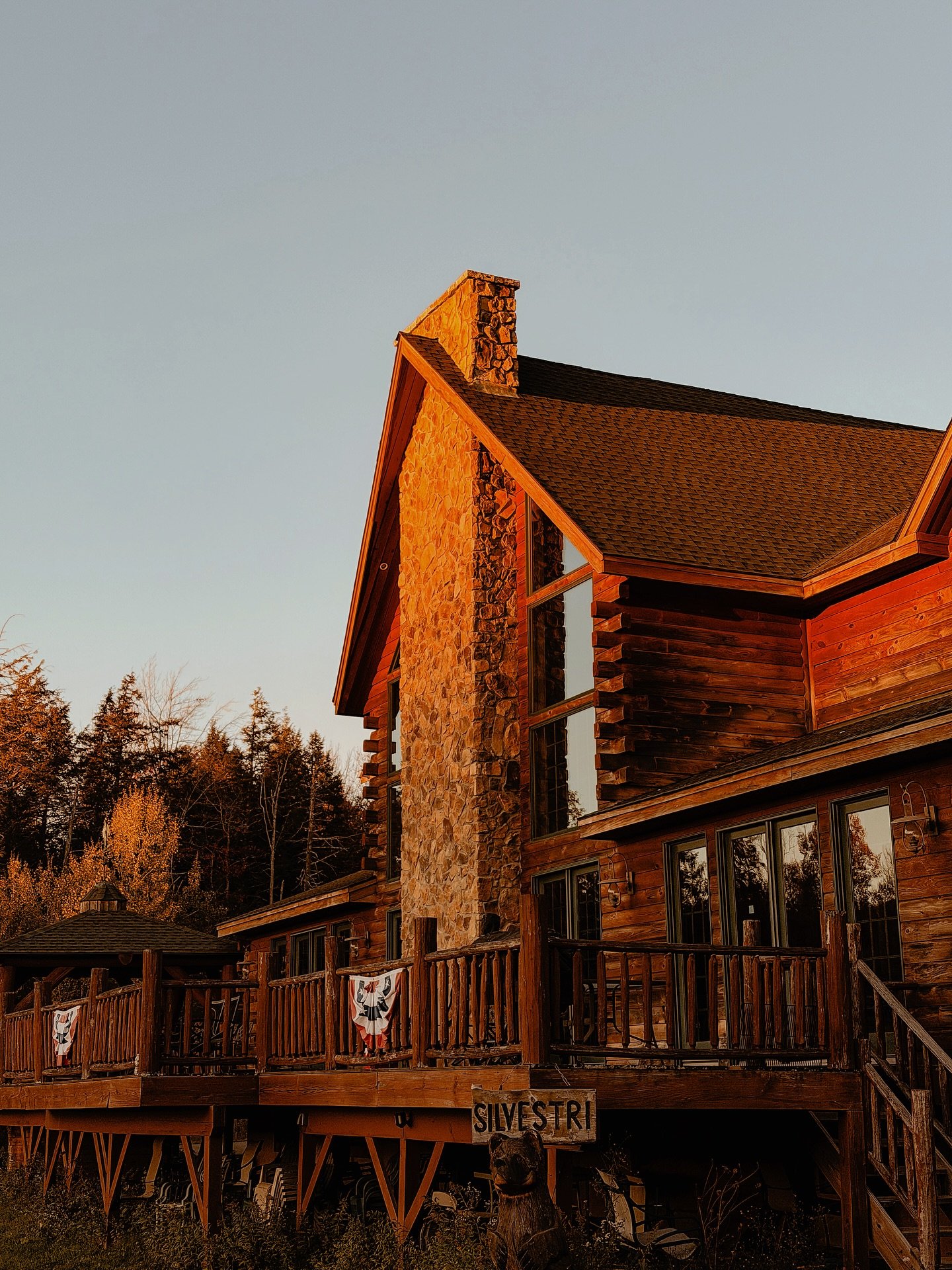 my sister literally got MARRIED last weekend and I have no photos to prove it. 💀

#autumnaesthetic #upstatenewyork #autumninnewyork