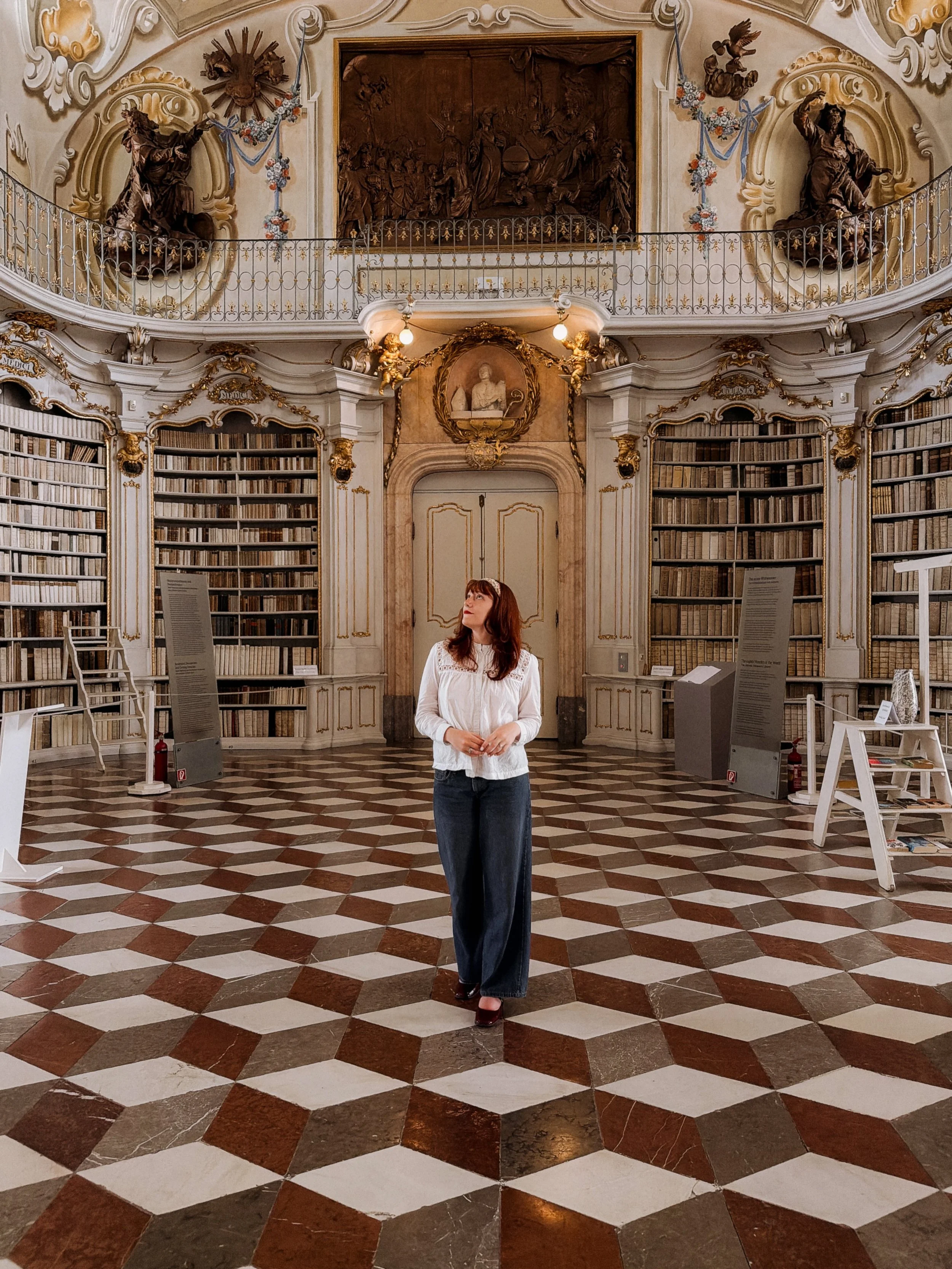 stepped straight into a fairytale🧚🏻&zwj;♀️📚🔔✨

#admont #hallstattaustria #travelaustria #europeantravel #visitaustria