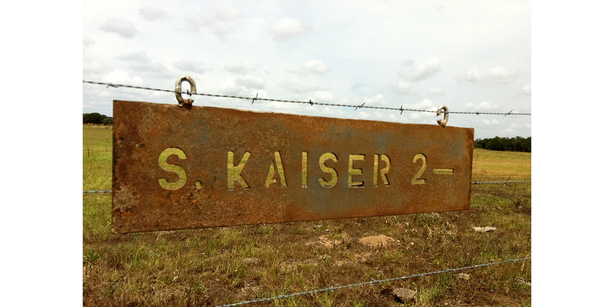 2bar_Kaiser sign.jpg